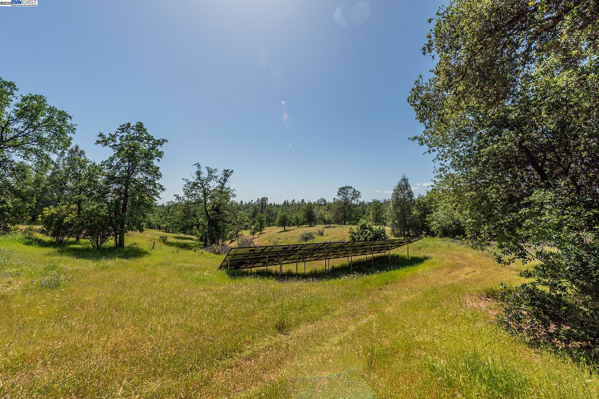 Detail Gallery Image 58 of 59 For 21679 Squaw Grass Trail, Redding,  CA 96003 - 3 Beds | 2 Baths