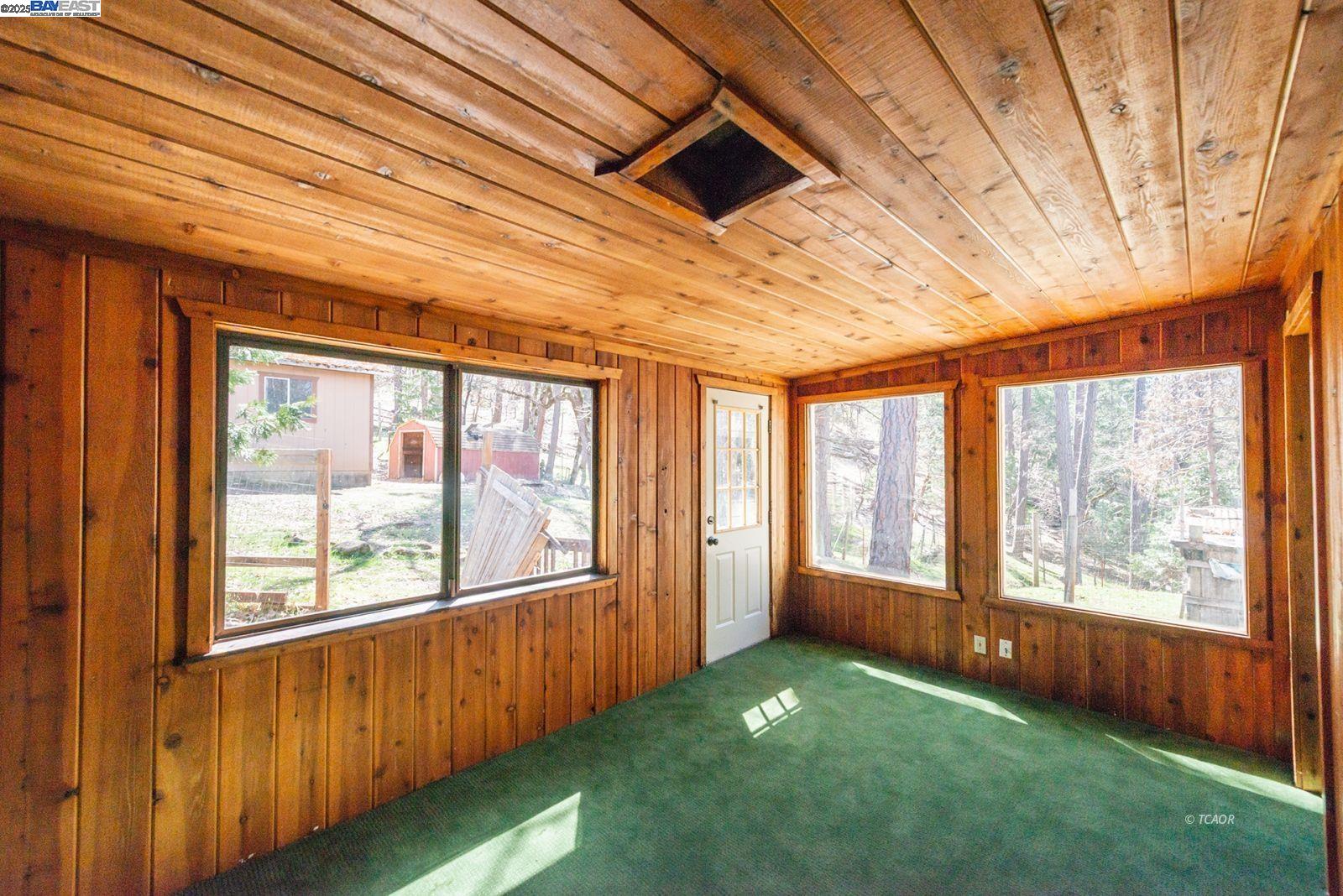 Detail Gallery Image 12 of 41 For 590 Brooks Ln, Weaverville,  CA 96093 - 3 Beds | 2 Baths