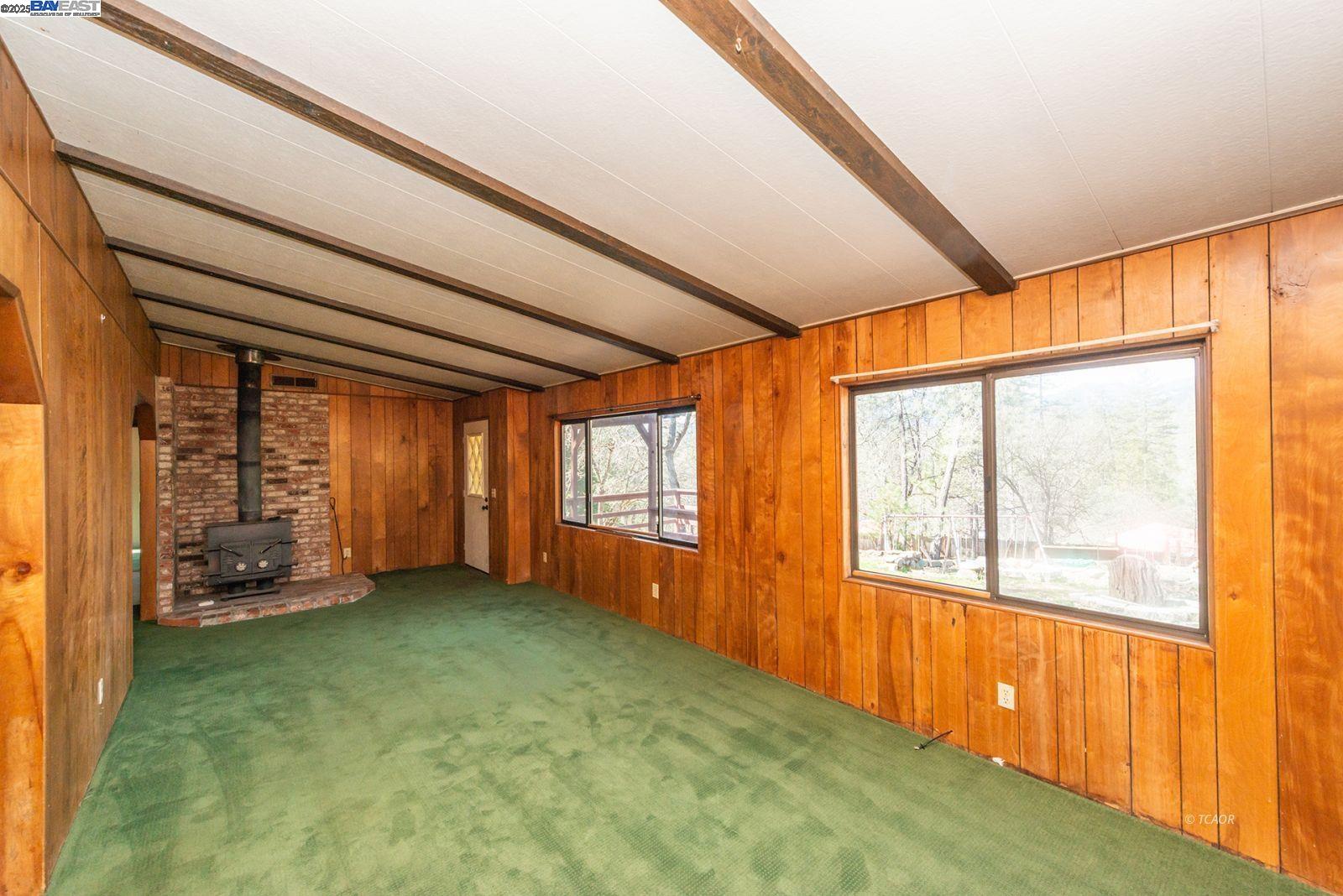Detail Gallery Image 3 of 41 For 590 Brooks Ln, Weaverville,  CA 96093 - 3 Beds | 2 Baths
