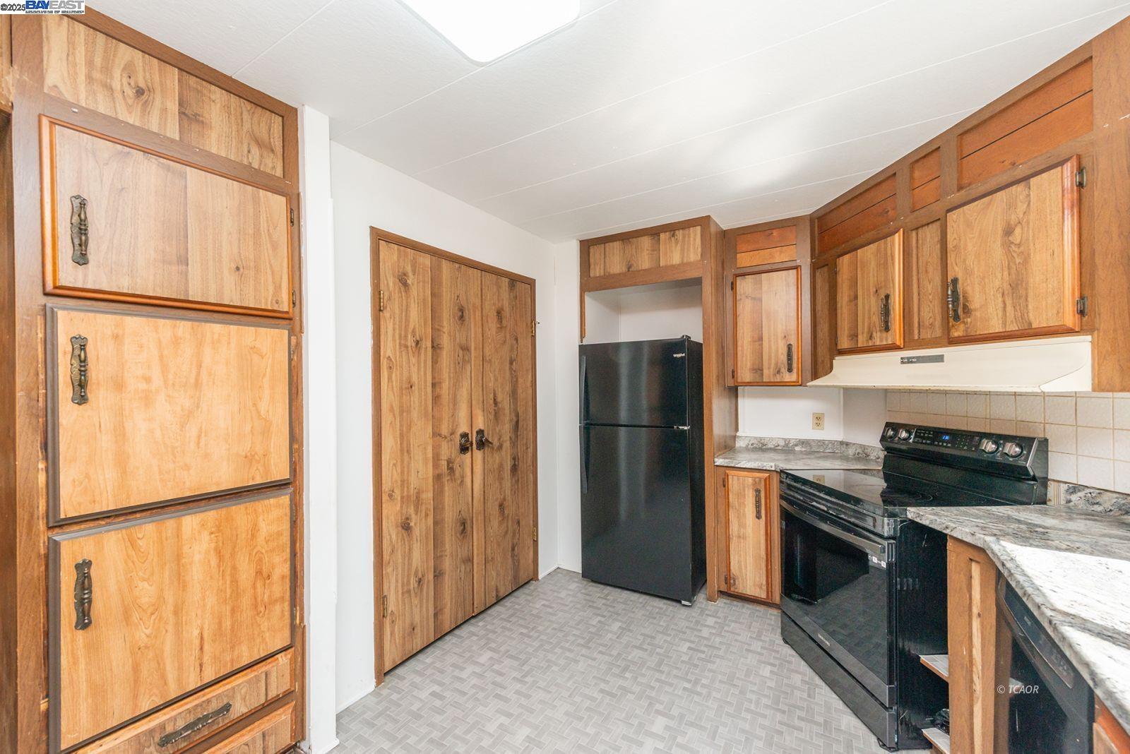 Detail Gallery Image 23 of 41 For 590 Brooks Ln, Weaverville,  CA 96093 - 3 Beds | 2 Baths