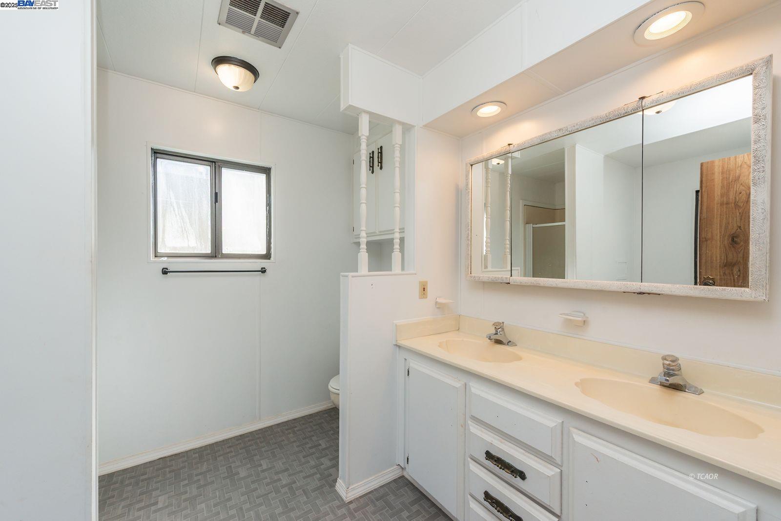 Detail Gallery Image 26 of 41 For 590 Brooks Ln, Weaverville,  CA 96093 - 3 Beds | 2 Baths