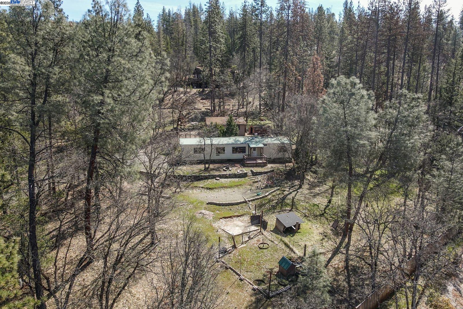 Detail Gallery Image 28 of 41 For 590 Brooks Ln, Weaverville,  CA 96093 - 3 Beds | 2 Baths