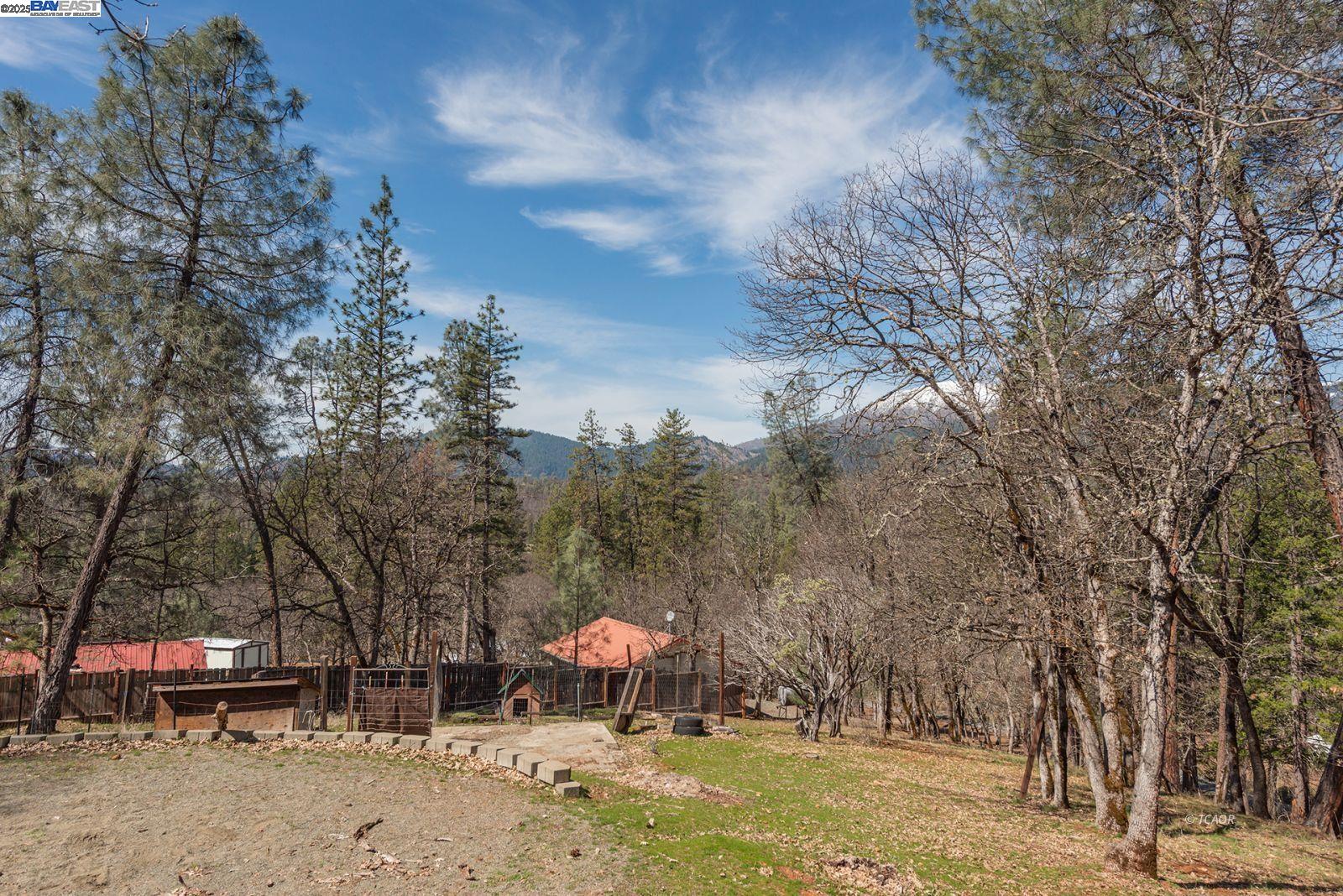 Detail Gallery Image 37 of 41 For 590 Brooks Ln, Weaverville,  CA 96093 - 3 Beds | 2 Baths