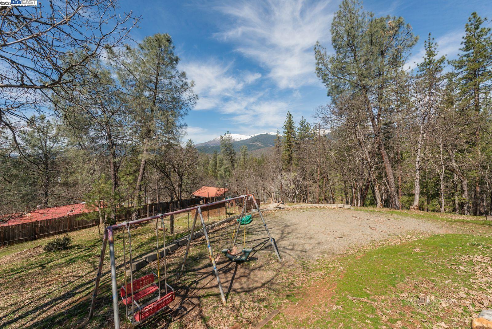 Detail Gallery Image 39 of 41 For 590 Brooks Ln, Weaverville,  CA 96093 - 3 Beds | 2 Baths