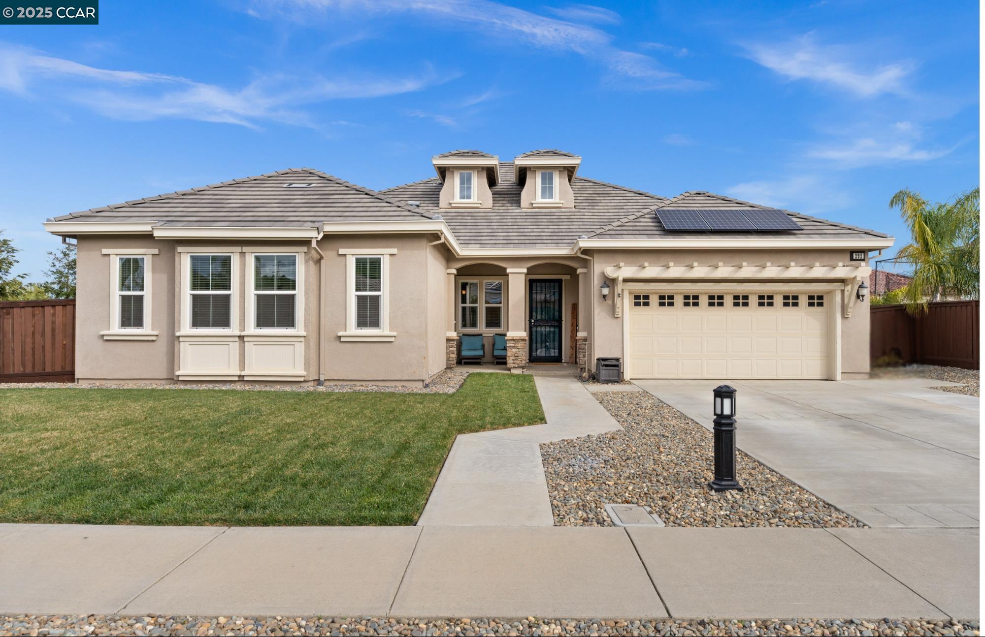 Detail Gallery Image 1 of 1 For 292 Rolling Sage Cir, Vacaville,  CA 95688 - 4 Beds | 2/1 Baths