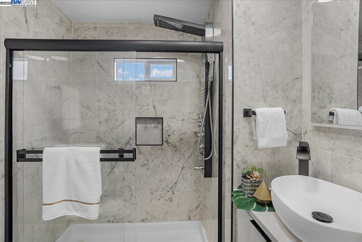 Detail Gallery Image 17 of 55 For 1971 H St, Union City,  CA 94587 - 4 Beds | 2 Baths