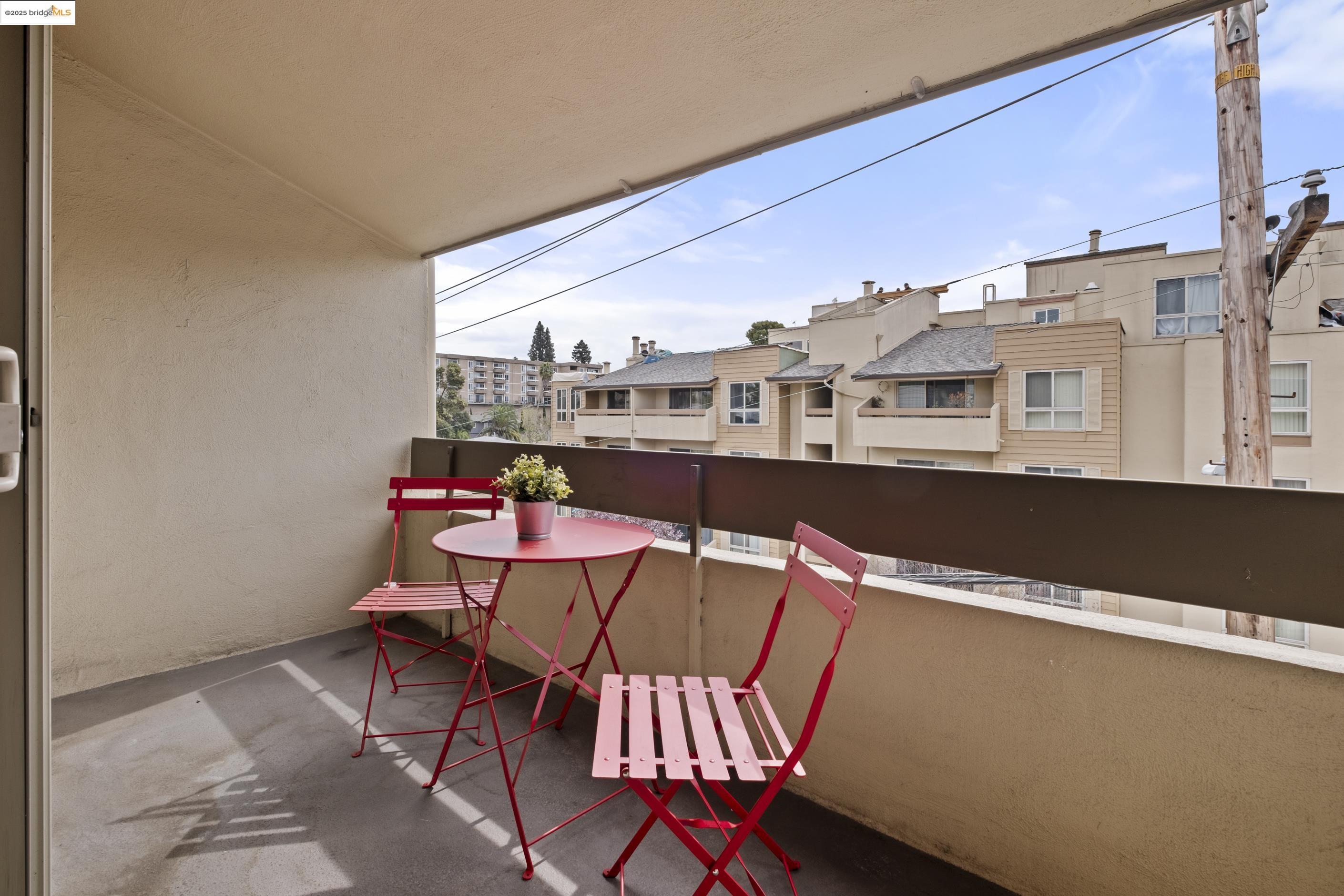 66 Fairmount Ave 303