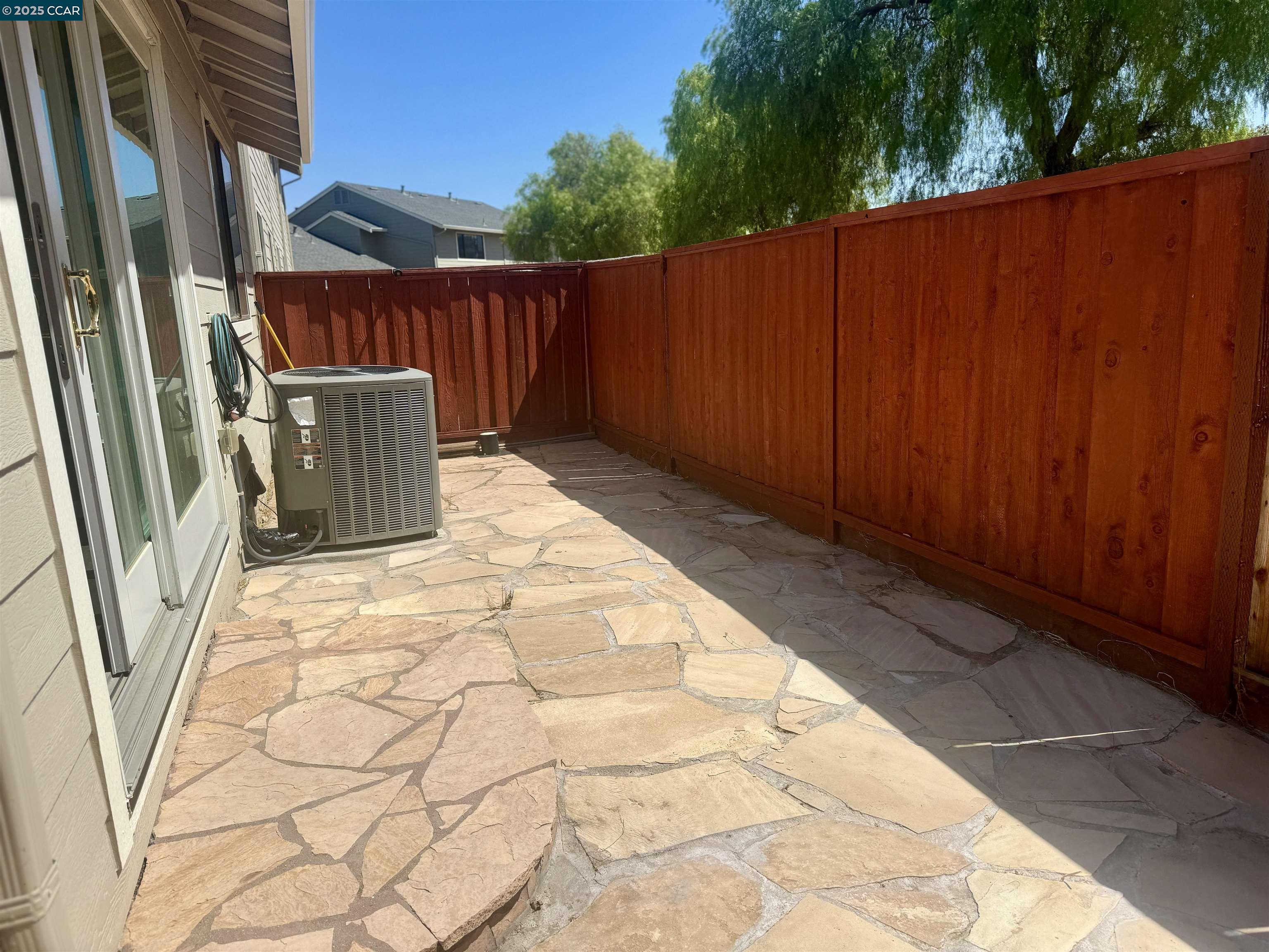 Detail Gallery Image 4 of 16 For 235 Manuel Ct., Bay Point,  CA 94565 - 2 Beds | 2 Baths