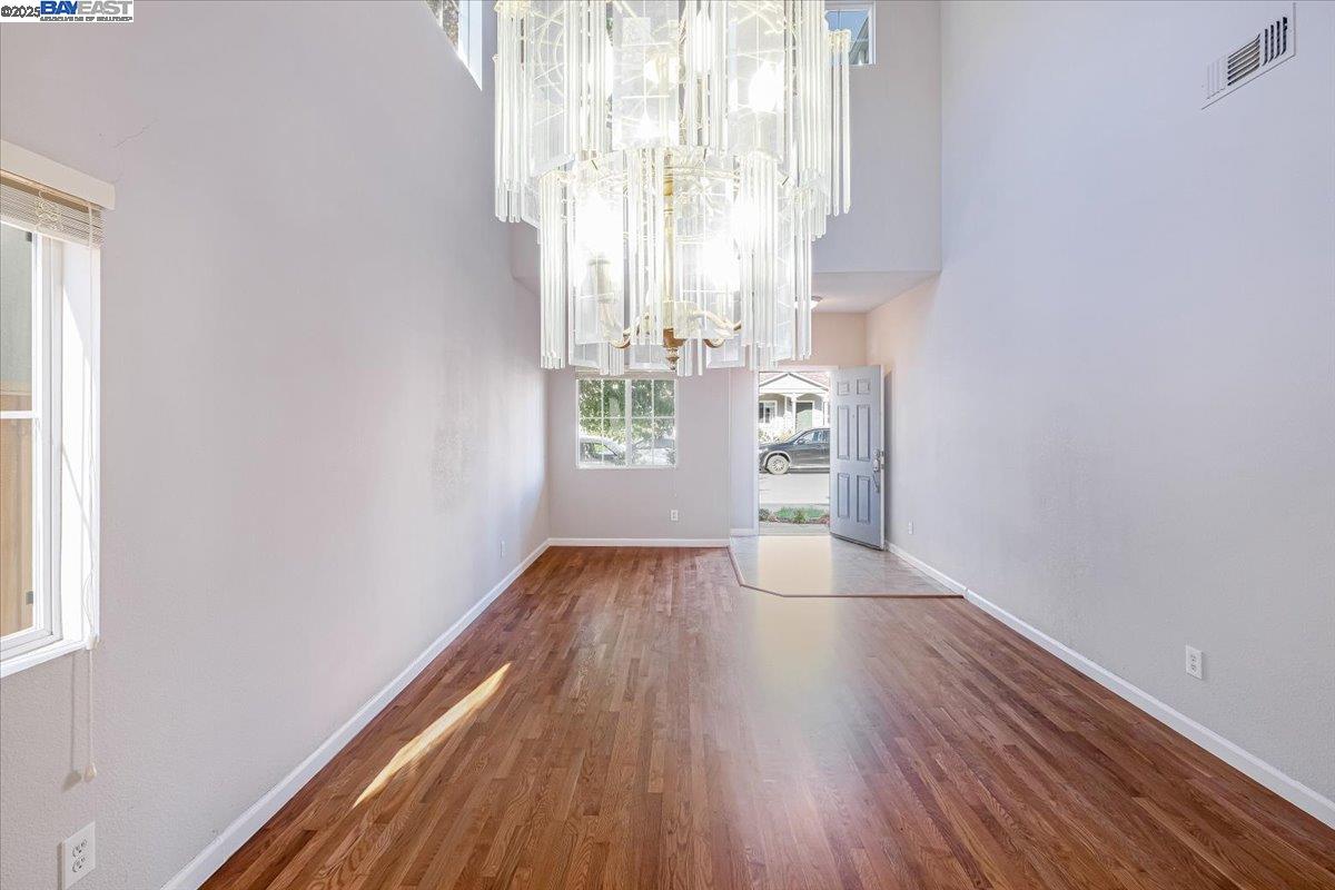 Detail Gallery Image 6 of 33 For 9 Kevin Lane, American Canyon,  CA 94503 - 4 Beds | 2/1 Baths
