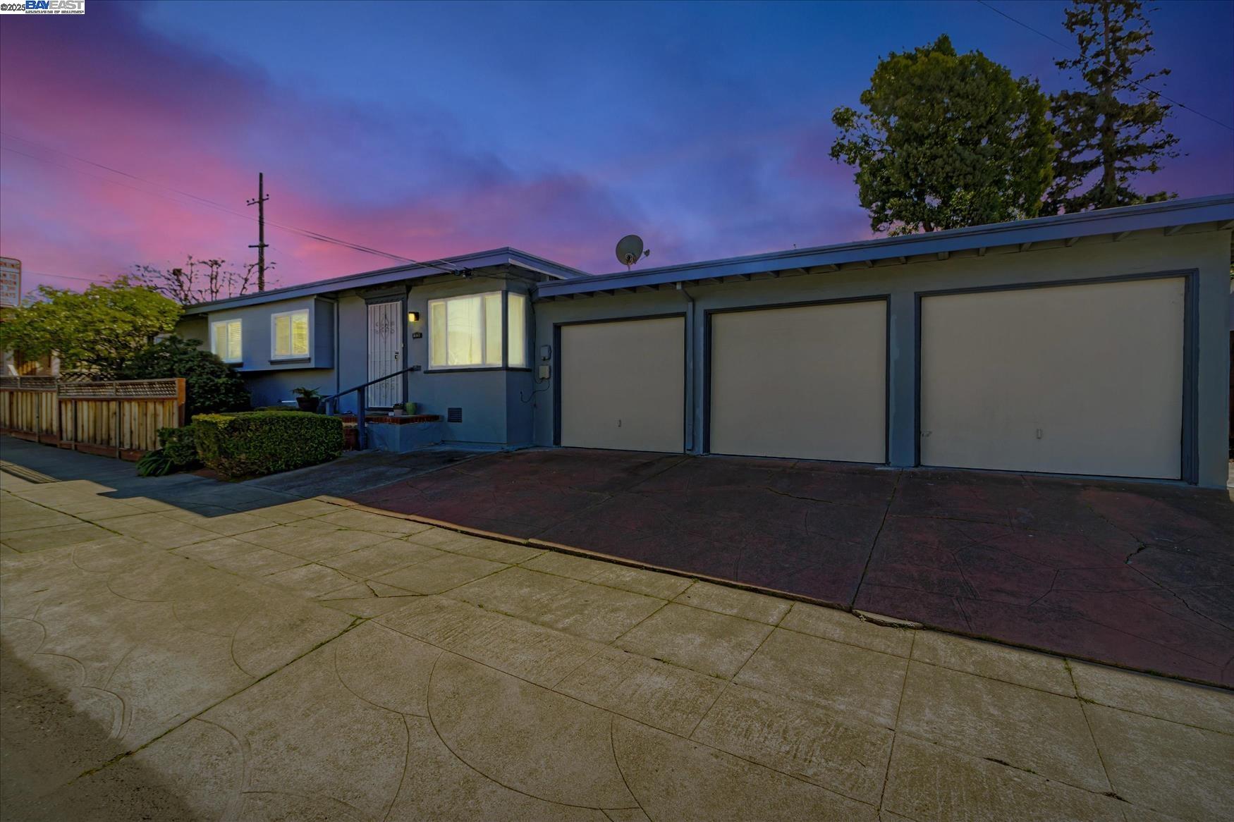 Thumbnail for 3482 Loma Vista Ave, Oakland, CA 94619