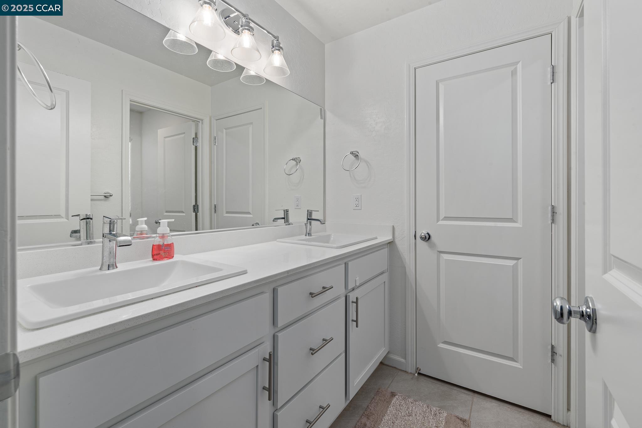 Detail Gallery Image 16 of 23 For 276 Grand Canyon Ct, Merced,  CA 95341 - 4 Beds | 3 Baths