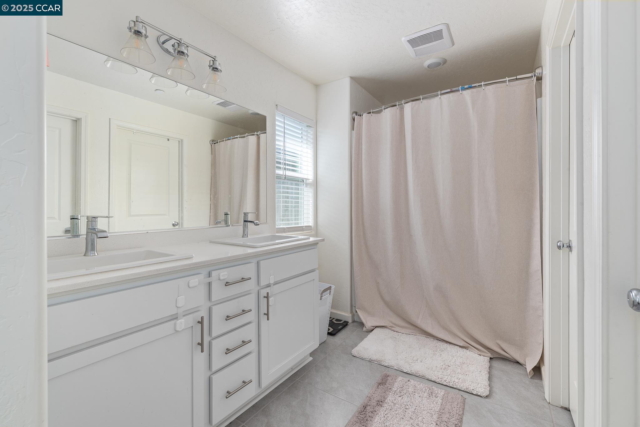 Detail Gallery Image 18 of 23 For 276 Grand Canyon Ct, Merced,  CA 95341 - 4 Beds | 3 Baths