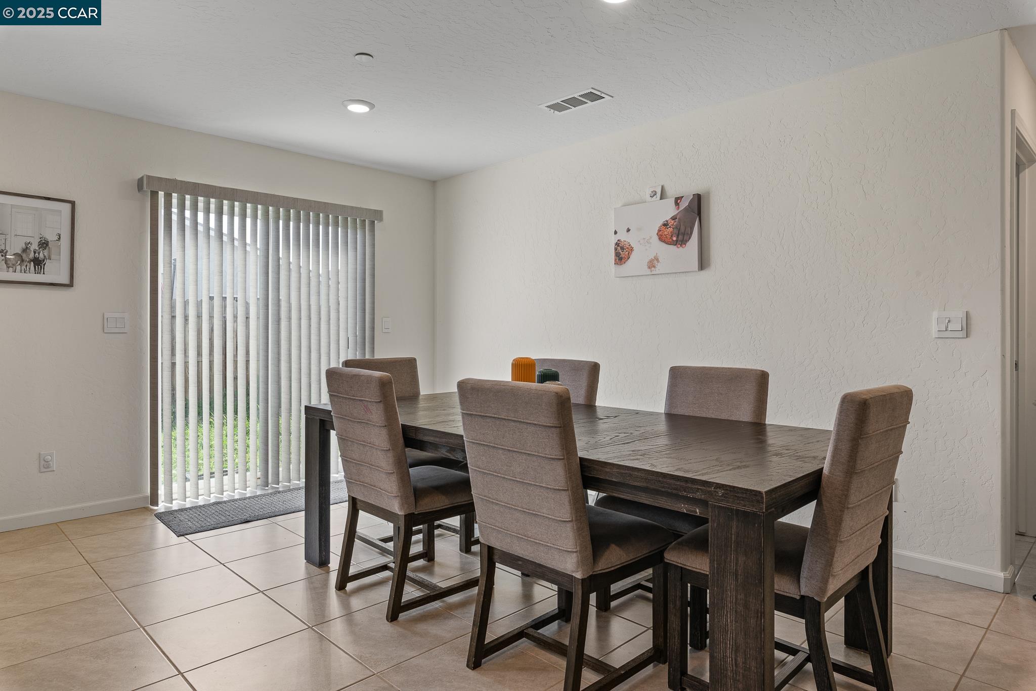 Detail Gallery Image 10 of 23 For 276 Grand Canyon Ct, Merced,  CA 95341 - 4 Beds | 3 Baths