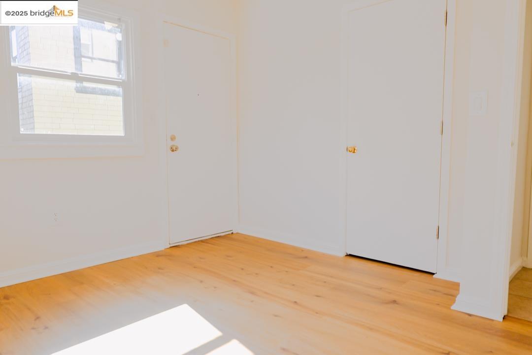 1175 12th St, Oakland, California 94607, 3 Bedrooms Bedrooms, 6 Rooms Rooms,2 BathroomsBathrooms,Residential Lease,For Rent,1175 12th St,41088559
