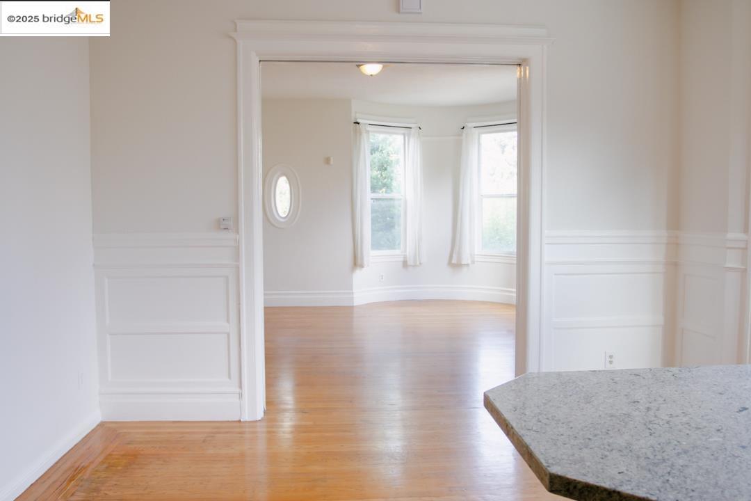 1175 12th St, Oakland, California 94607, 3 Bedrooms Bedrooms, 6 Rooms Rooms,2 BathroomsBathrooms,Residential Lease,For Rent,1175 12th St,41088559