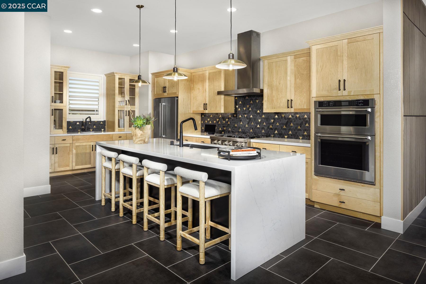 Detail Gallery Image 2 of 9 For 17573 Bushwick Lane, Lathrop,  CA 95330 - 4 Beds | 3 Baths