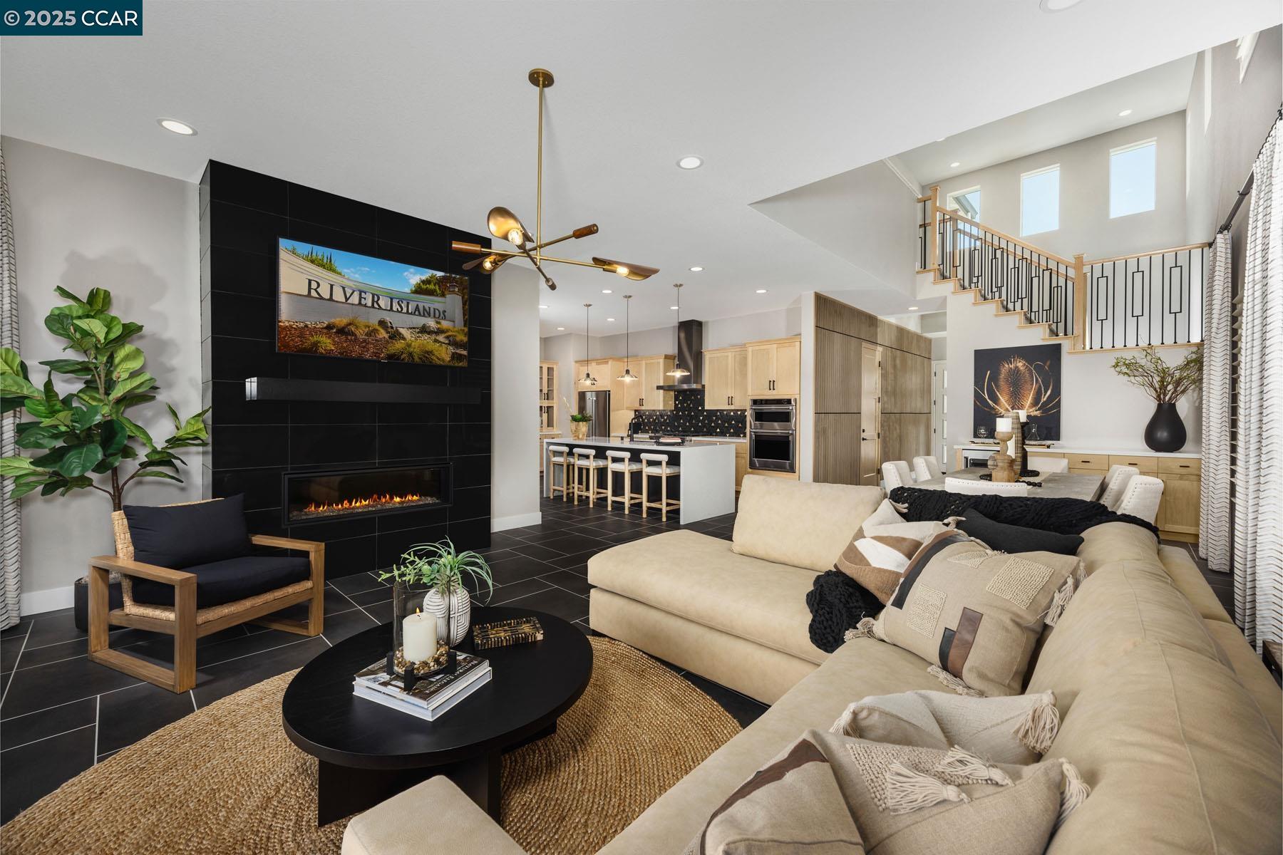 Detail Gallery Image 4 of 9 For 17573 Bushwick Lane, Lathrop,  CA 95330 - 4 Beds | 3 Baths