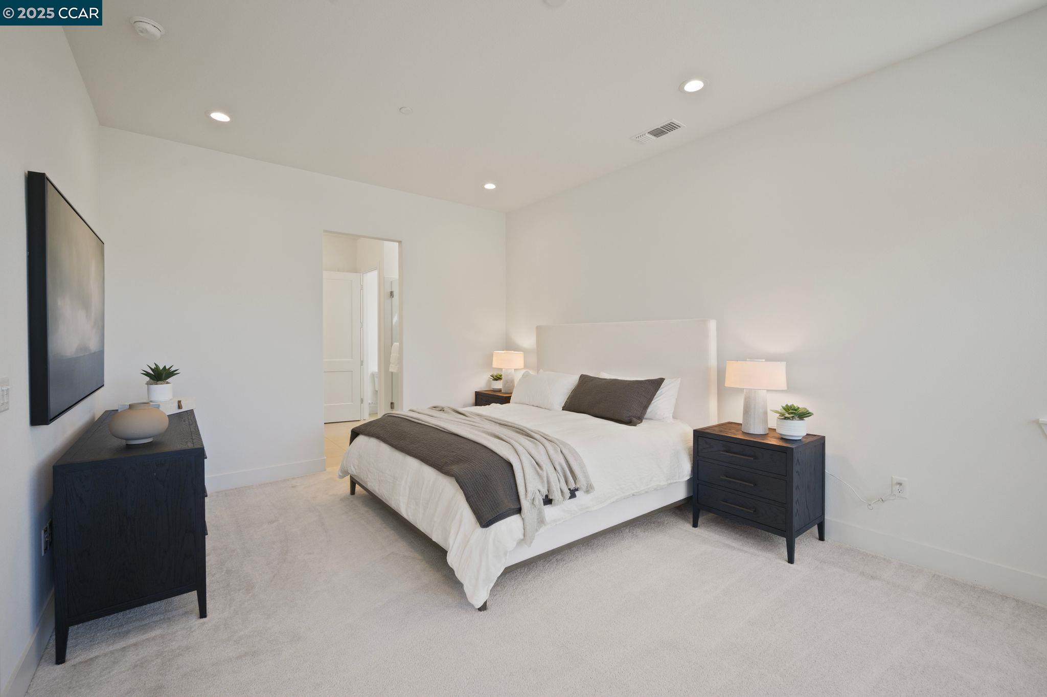 Detail Gallery Image 13 of 45 For 2808 Ella Way, Tracy,  CA 95377 - 2 Beds | 2 Baths