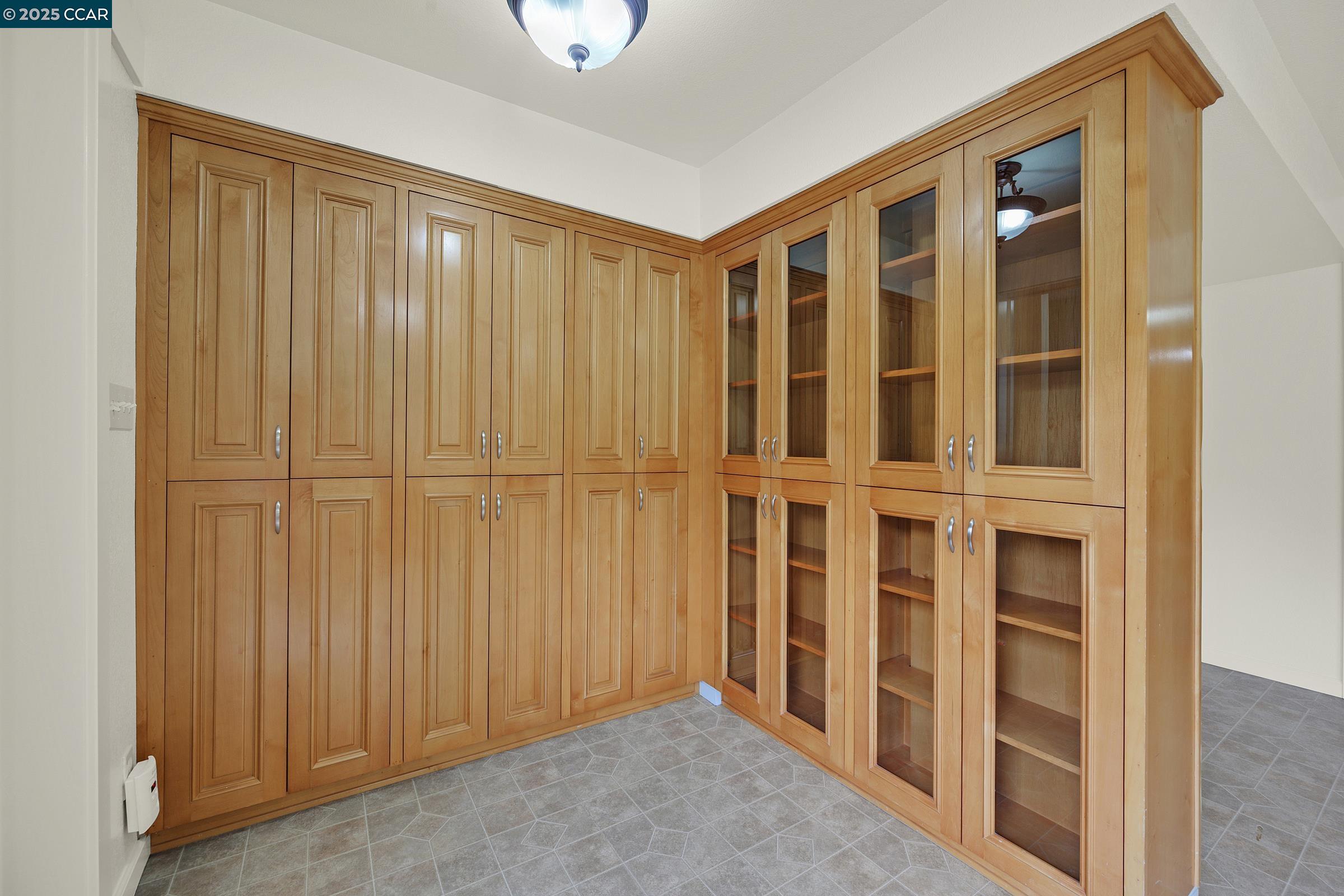 Detail Gallery Image 18 of 50 For 2581 Charles Ave, Pinole,  CA 94564 - 2 Beds | 2 Baths