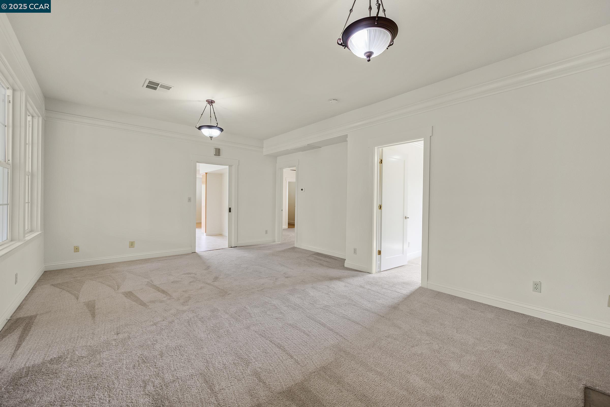 Detail Gallery Image 6 of 50 For 2581 Charles Ave, Pinole,  CA 94564 - 2 Beds | 2 Baths