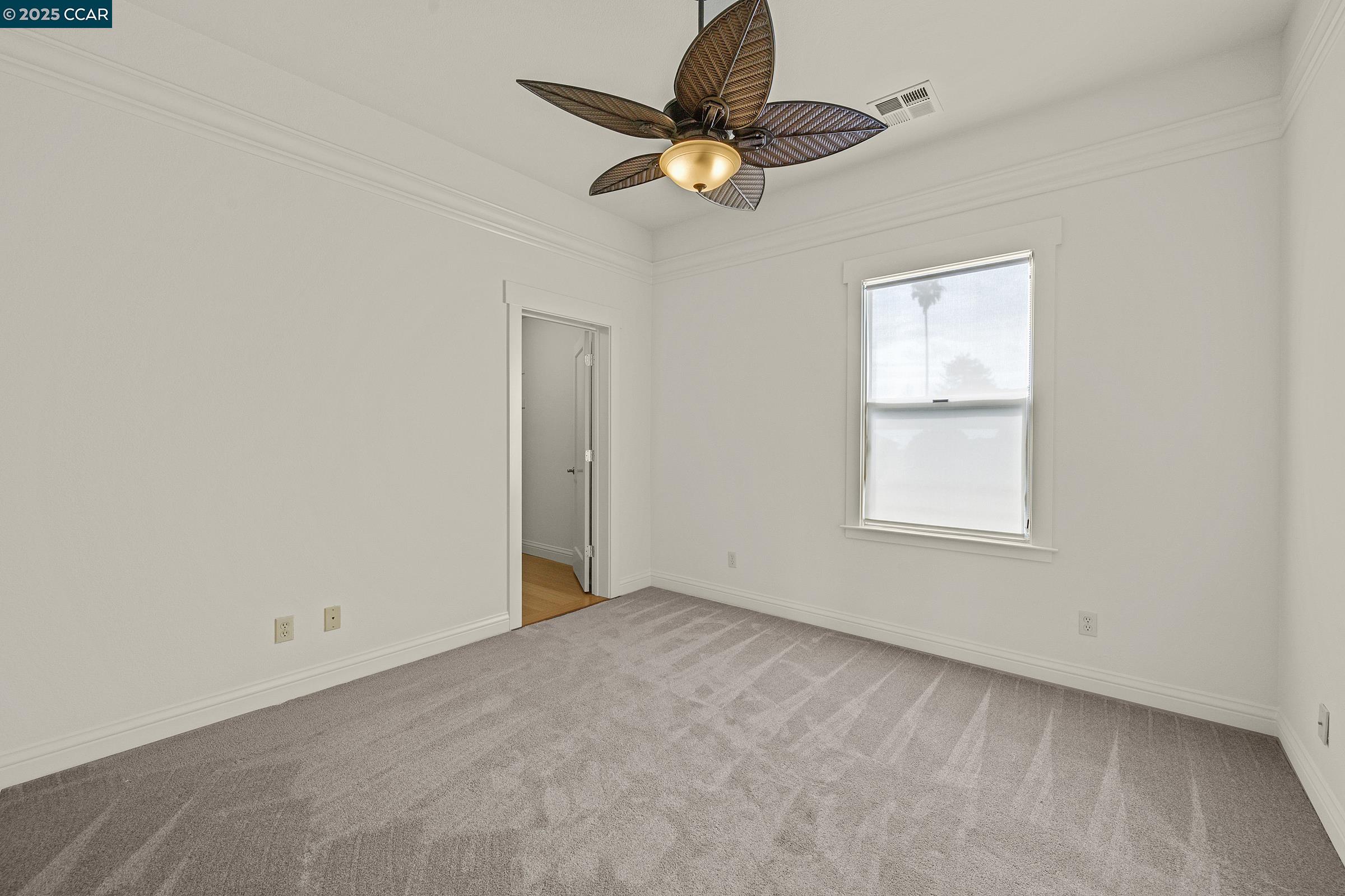Detail Gallery Image 10 of 50 For 2581 Charles Ave, Pinole,  CA 94564 - 2 Beds | 2 Baths
