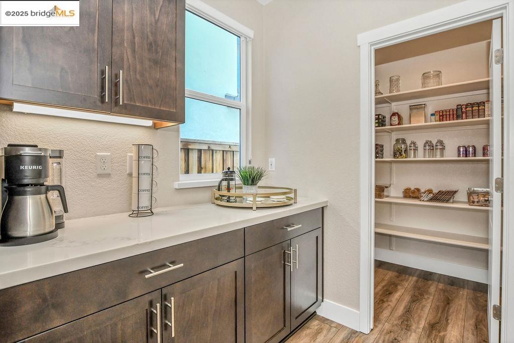 Detail Gallery Image 16 of 41 For 16214 Sculptor Ave, Lathrop,  CA 95330-9819 - 4 Beds | 3 Baths