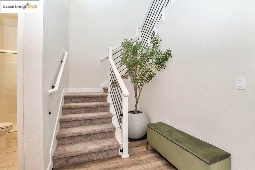Detail Gallery Image 21 of 41 For 16214 Sculptor Ave, Lathrop,  CA 95330-9819 - 4 Beds | 3 Baths