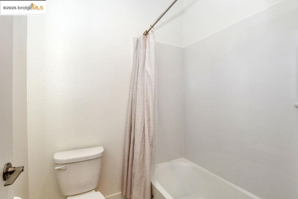 Detail Gallery Image 28 of 41 For 16214 Sculptor Ave, Lathrop,  CA 95330-9819 - 4 Beds | 3 Baths