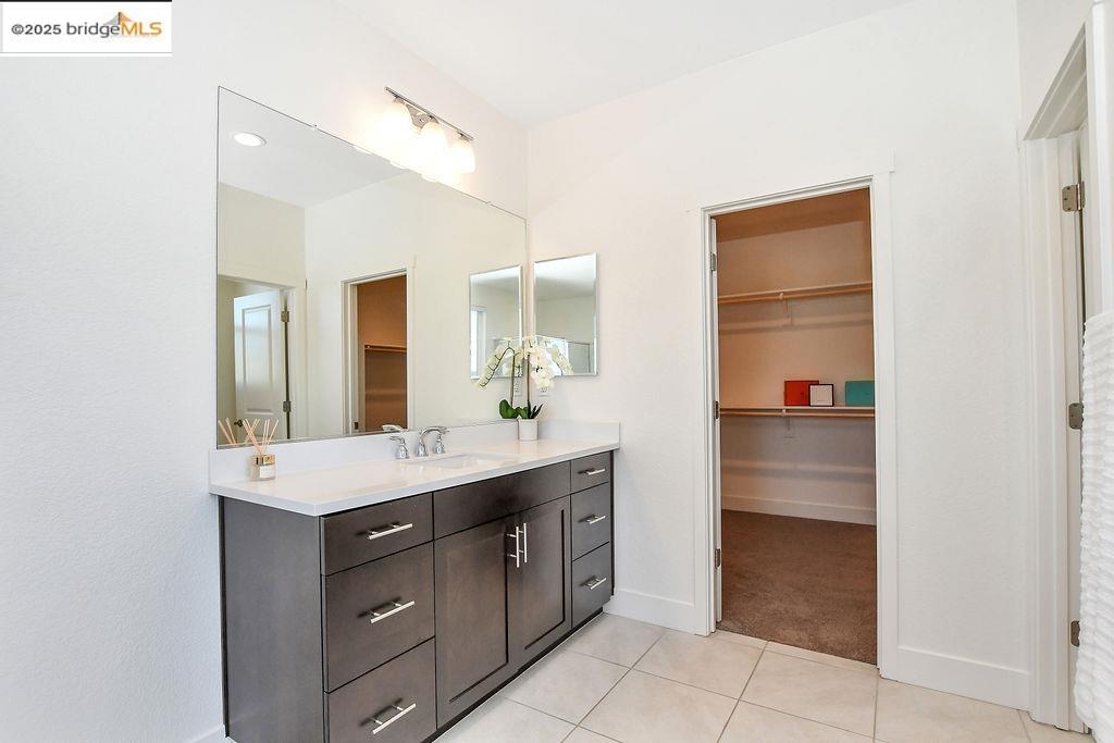 Detail Gallery Image 36 of 41 For 16214 Sculptor Ave, Lathrop,  CA 95330-9819 - 4 Beds | 3 Baths