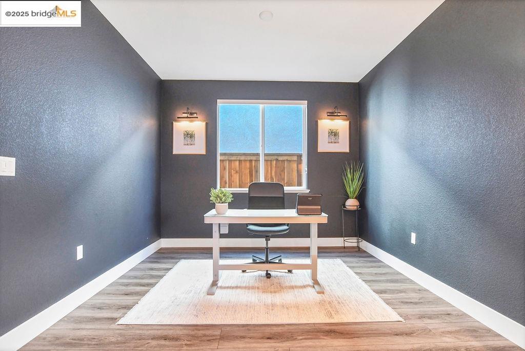 Detail Gallery Image 7 of 41 For 16214 Sculptor Ave, Lathrop,  CA 95330-9819 - 4 Beds | 3 Baths