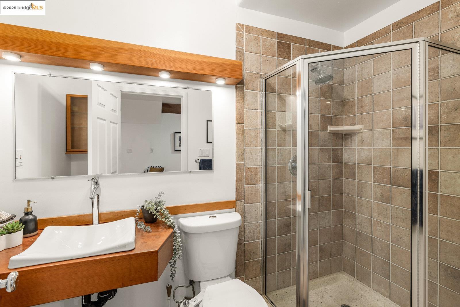 Photo #8: 41088615 Listing: Photo #8
