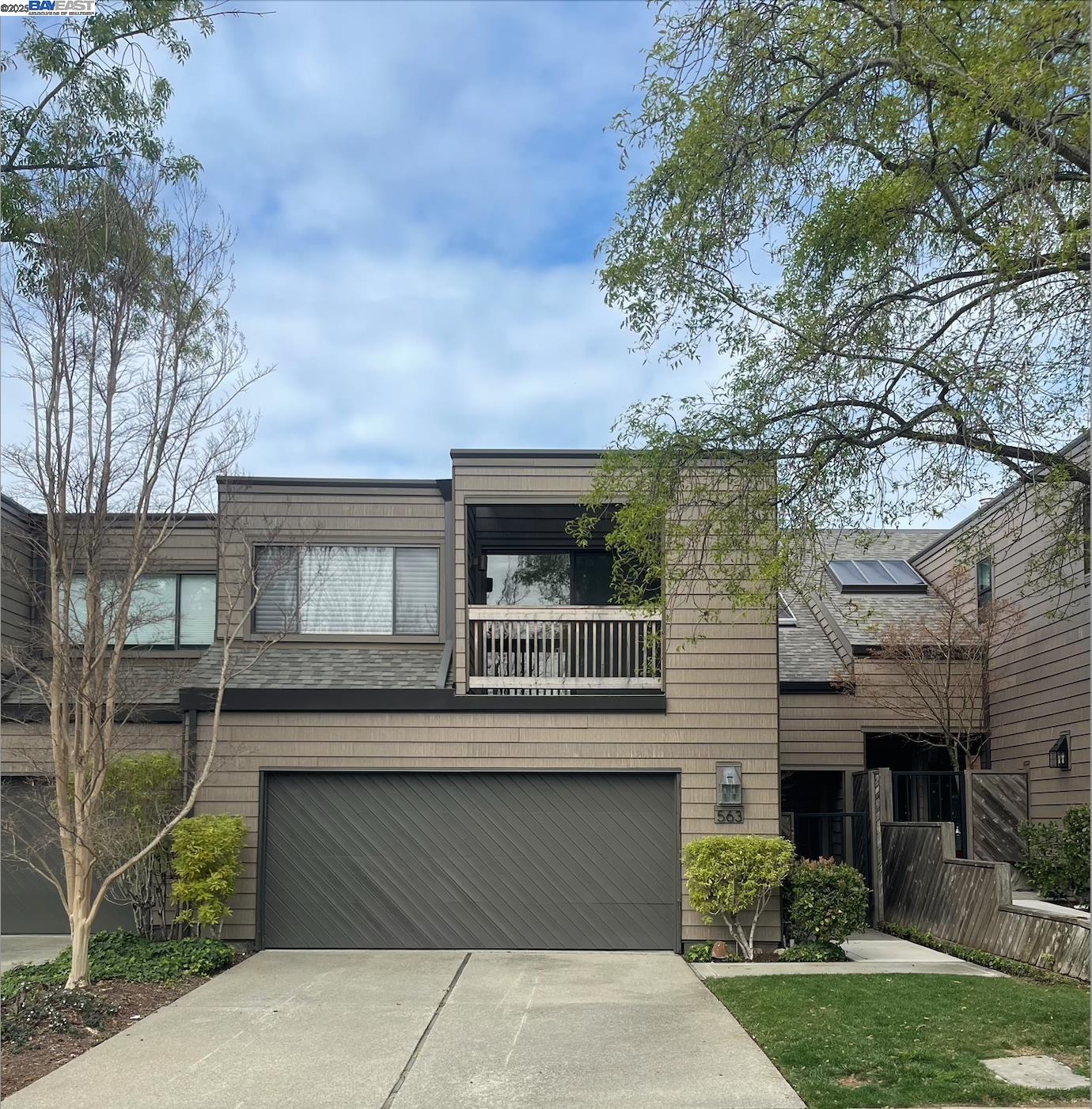 More Details about MLS # 41088619 : 563 MONARCH RIDGE DR