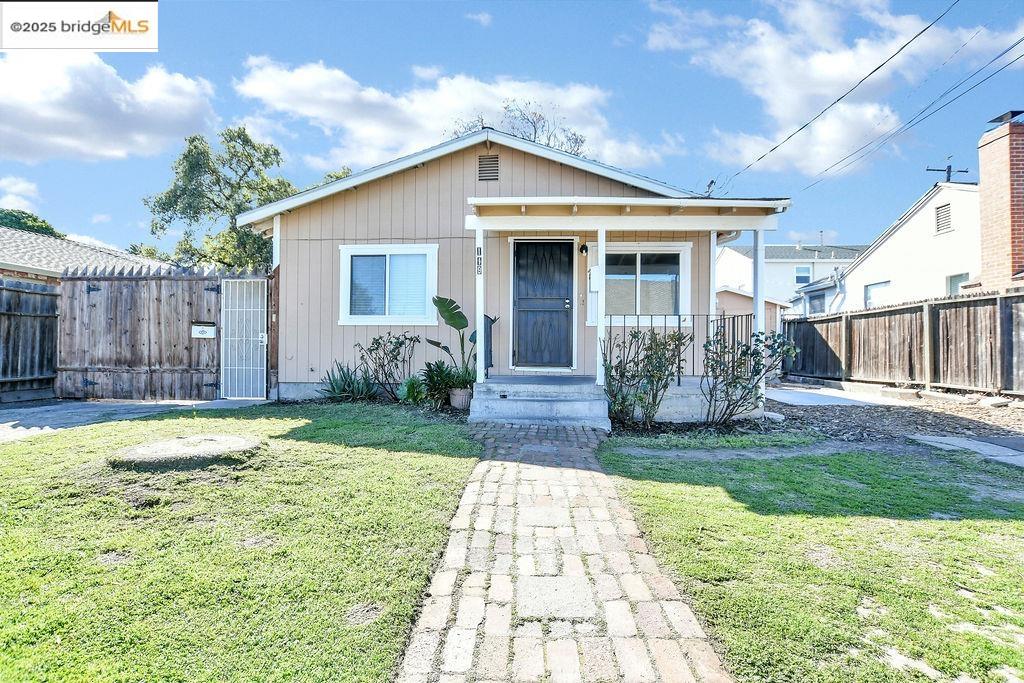 Detail Gallery Image 1 of 1 For 119 W 19th Street, Antioch,  CA 94509-2525 - 1 Beds | 1 Baths