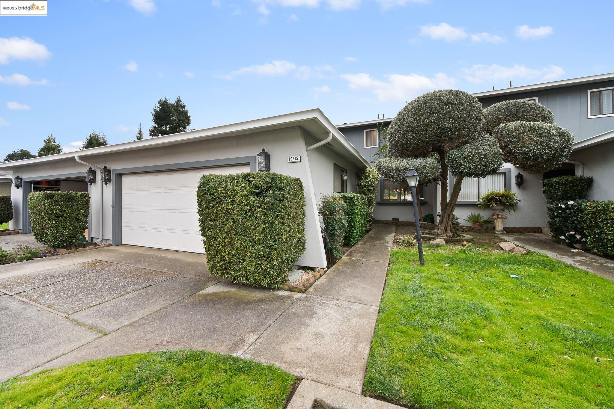 More Details about MLS # 41088624 : 19515 REDWOOD GLEN