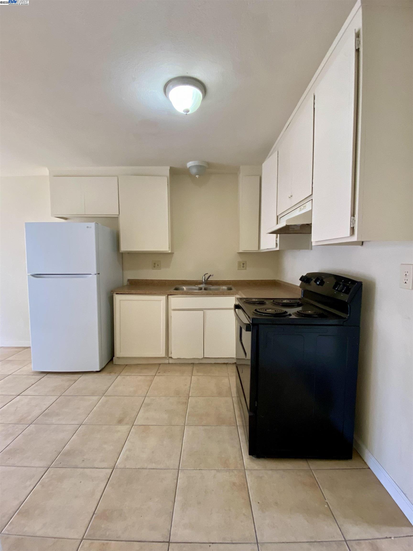 Detail Gallery Image 11 of 16 For 8829 Kelley Dr, Stockton,  CA 95209 - – Beds | – Baths