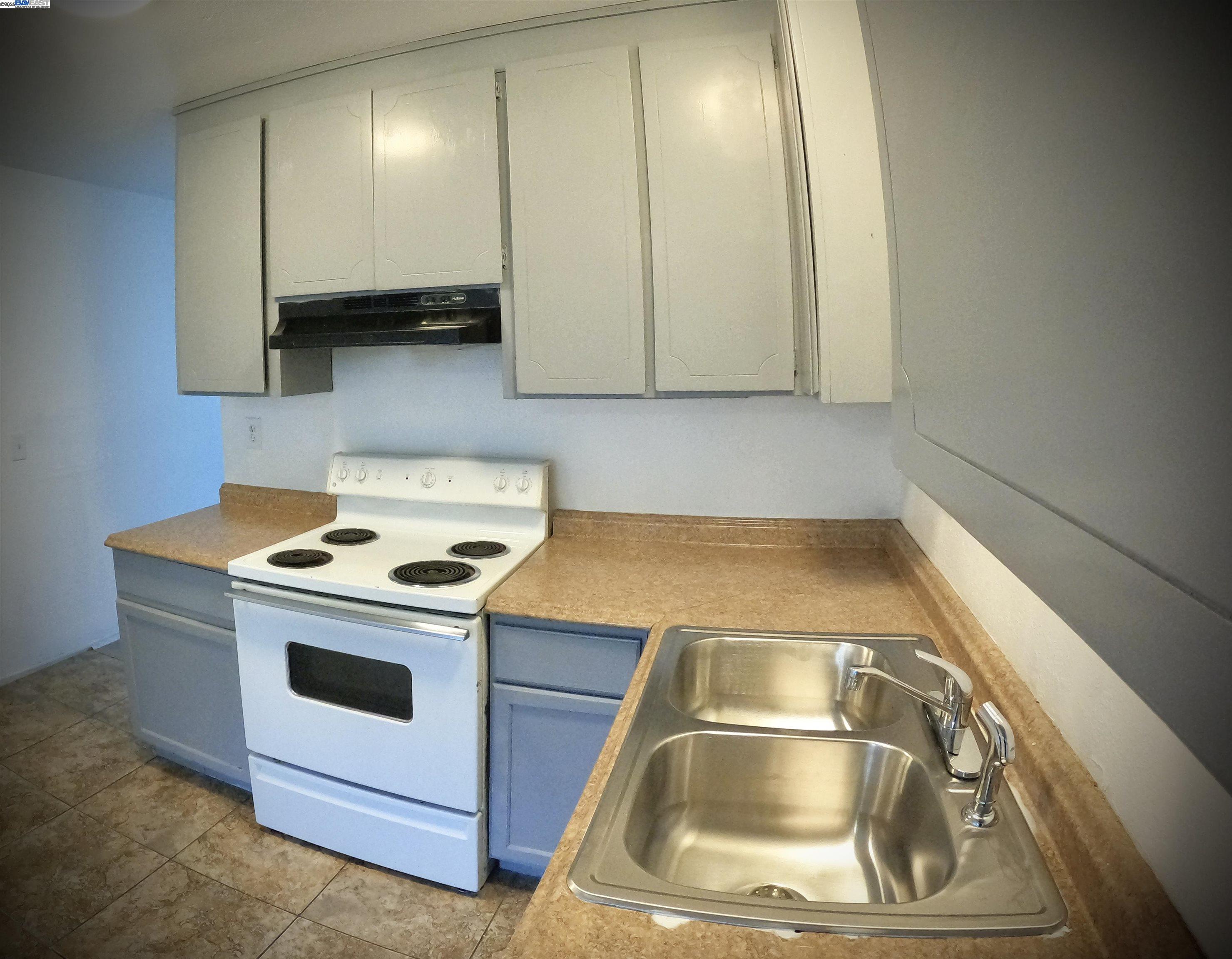 Detail Gallery Image 7 of 16 For 8829 Kelley Dr, Stockton,  CA 95209 - – Beds | – Baths