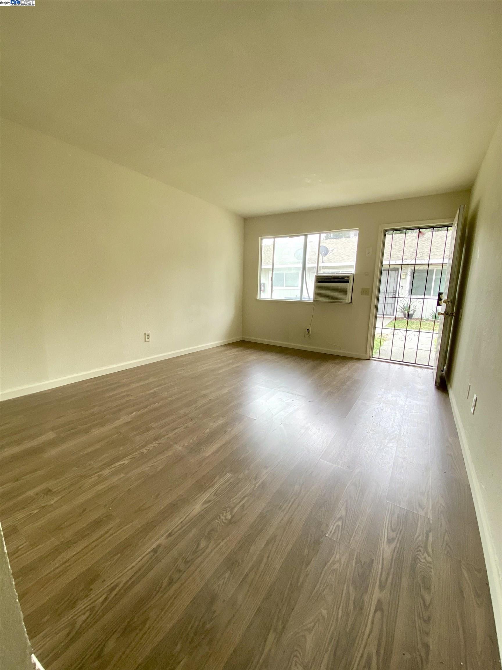 Detail Gallery Image 10 of 16 For 8829 Kelley Dr, Stockton,  CA 95209 - – Beds | – Baths