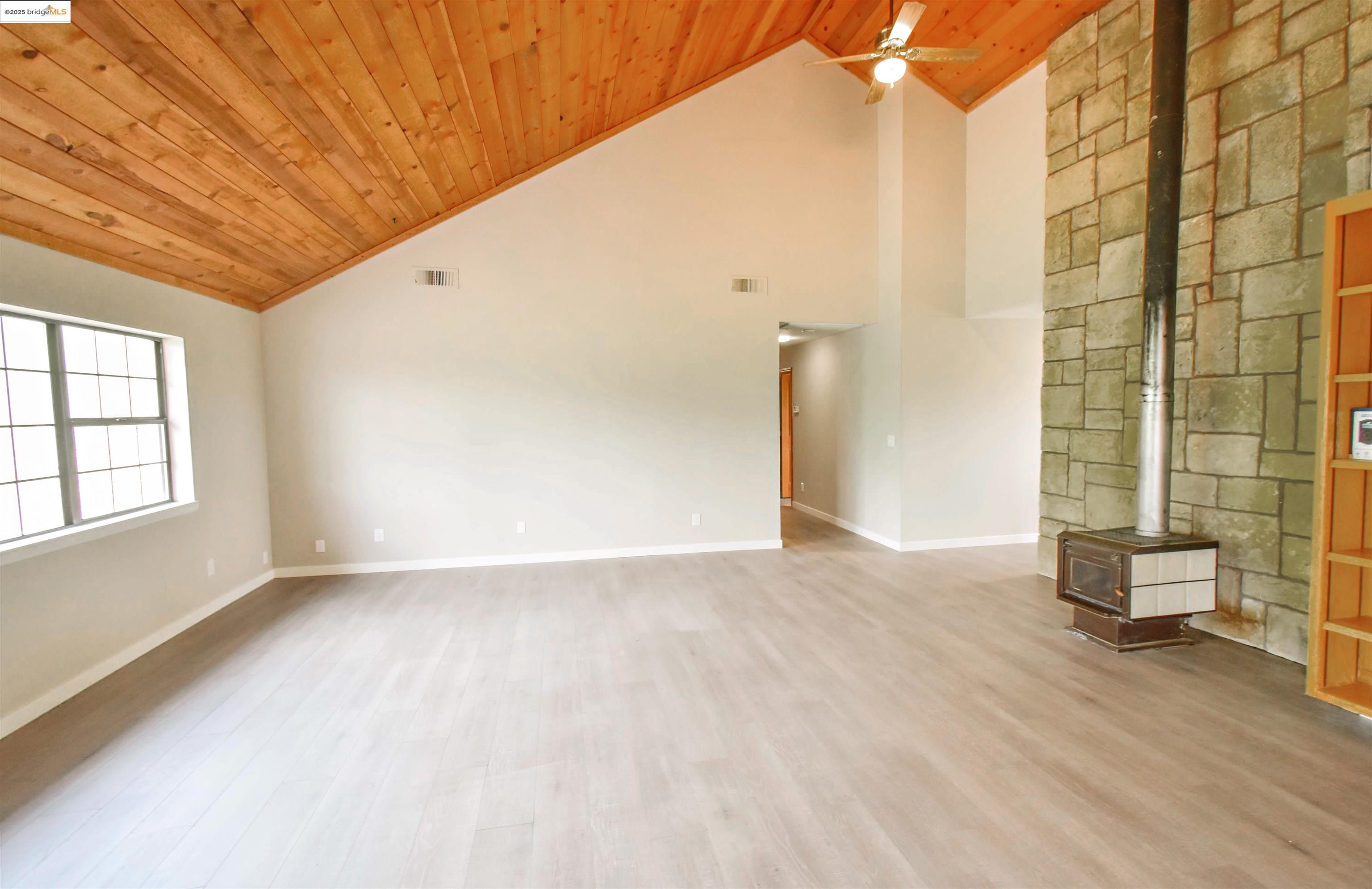Detail Gallery Image 20 of 50 For 13300 Lone Bend Rd, Jamestown,  CA 95327 - 3 Beds | 2 Baths