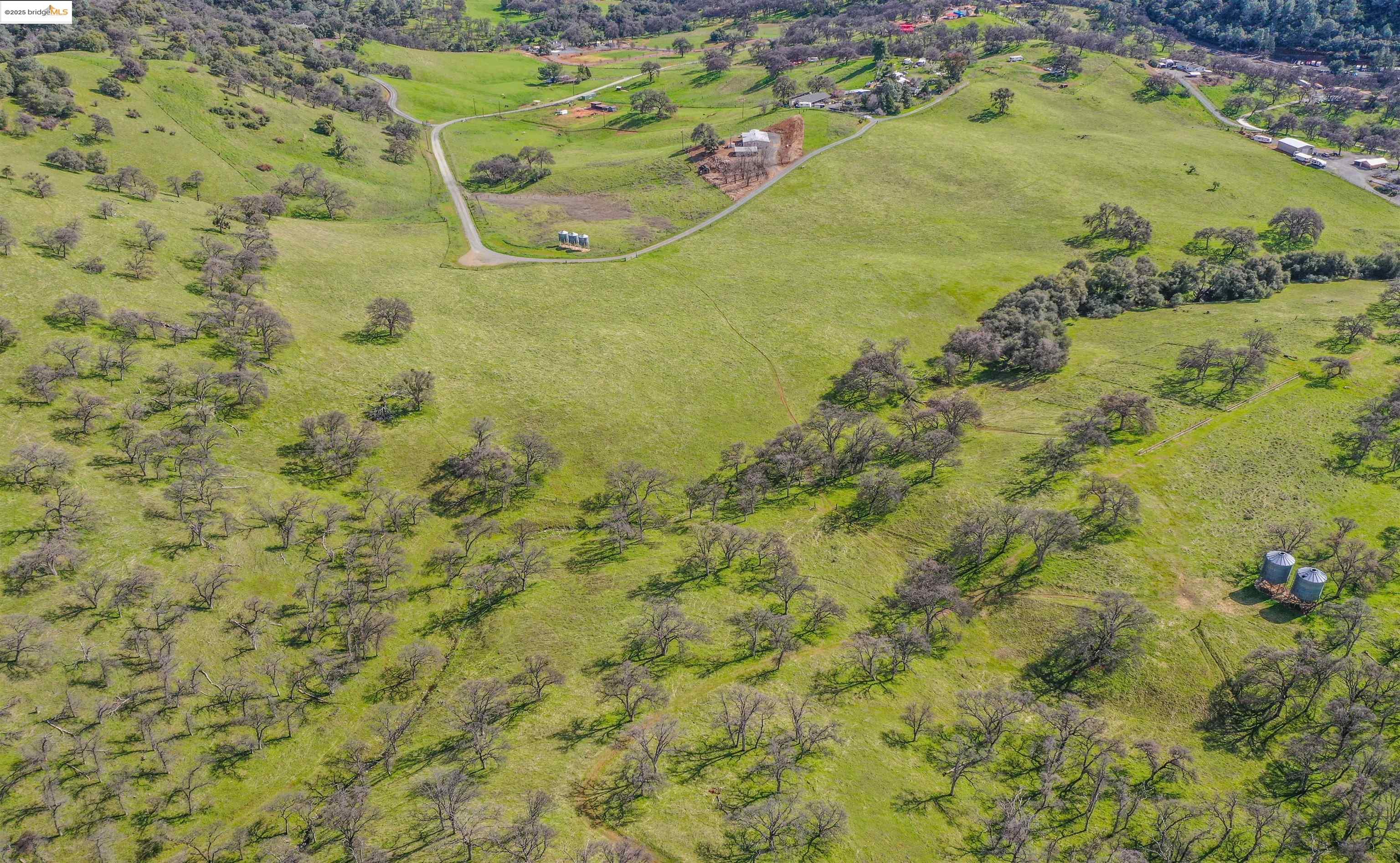 Detail Gallery Image 7 of 50 For 13300 Lone Bend Rd, Jamestown,  CA 95327 - 3 Beds | 2 Baths