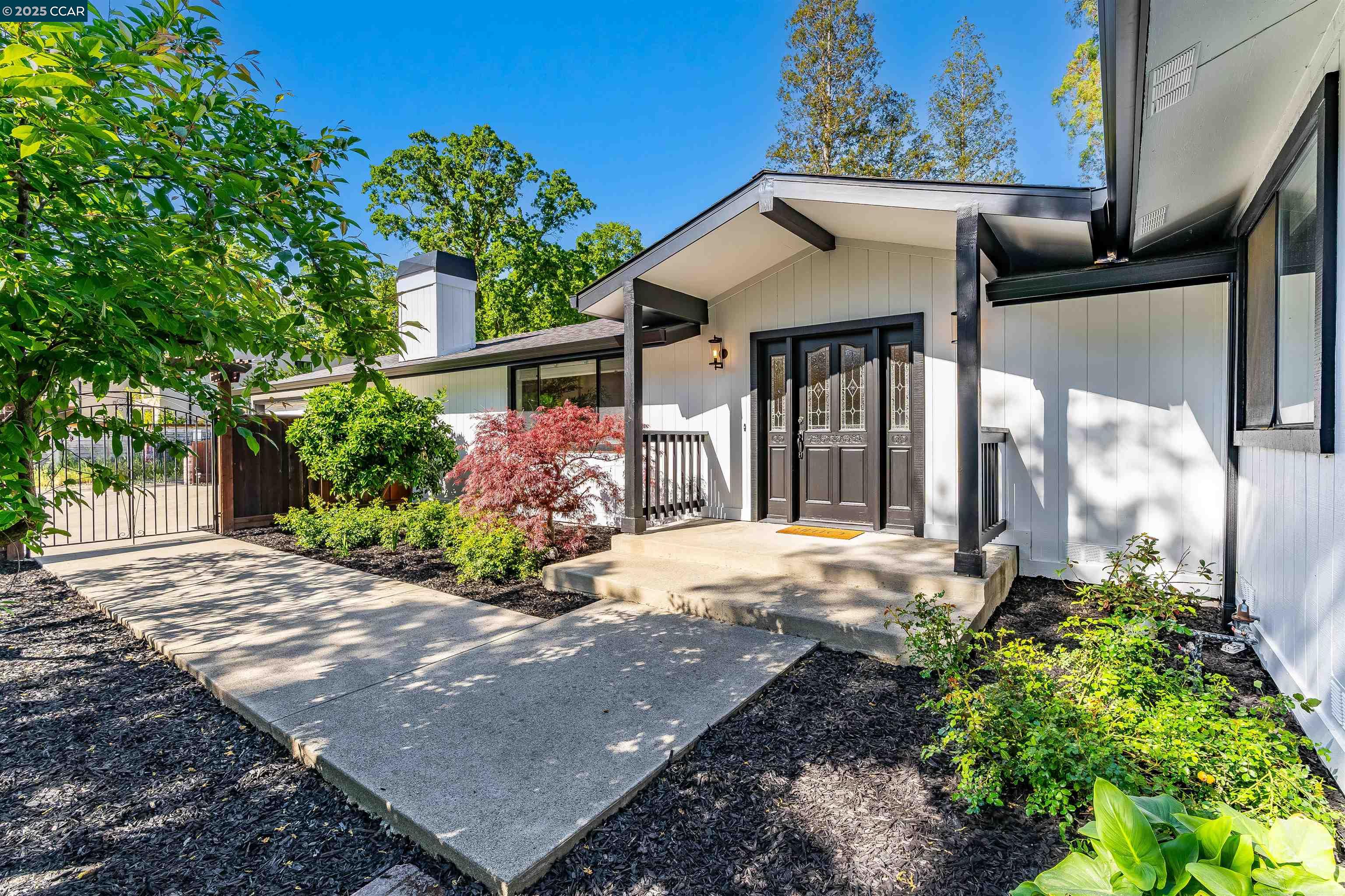 Detail Gallery Image 14 of 60 For 2424 San Miguel Dr, Walnut Creek,  CA 94596 - 4 Beds | 2 Baths