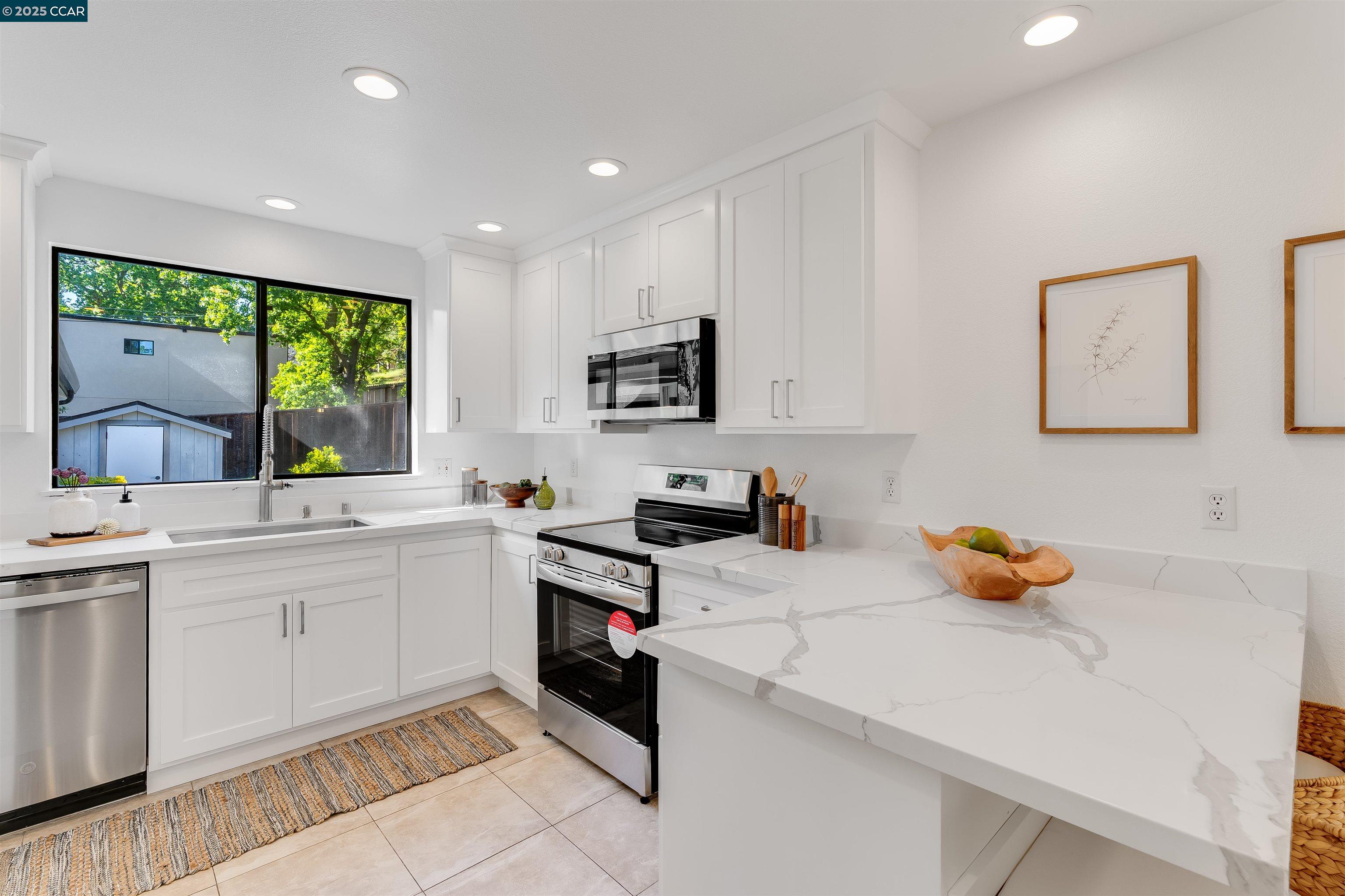 Detail Gallery Image 25 of 60 For 2424 San Miguel Dr, Walnut Creek,  CA 94596 - 4 Beds | 2 Baths