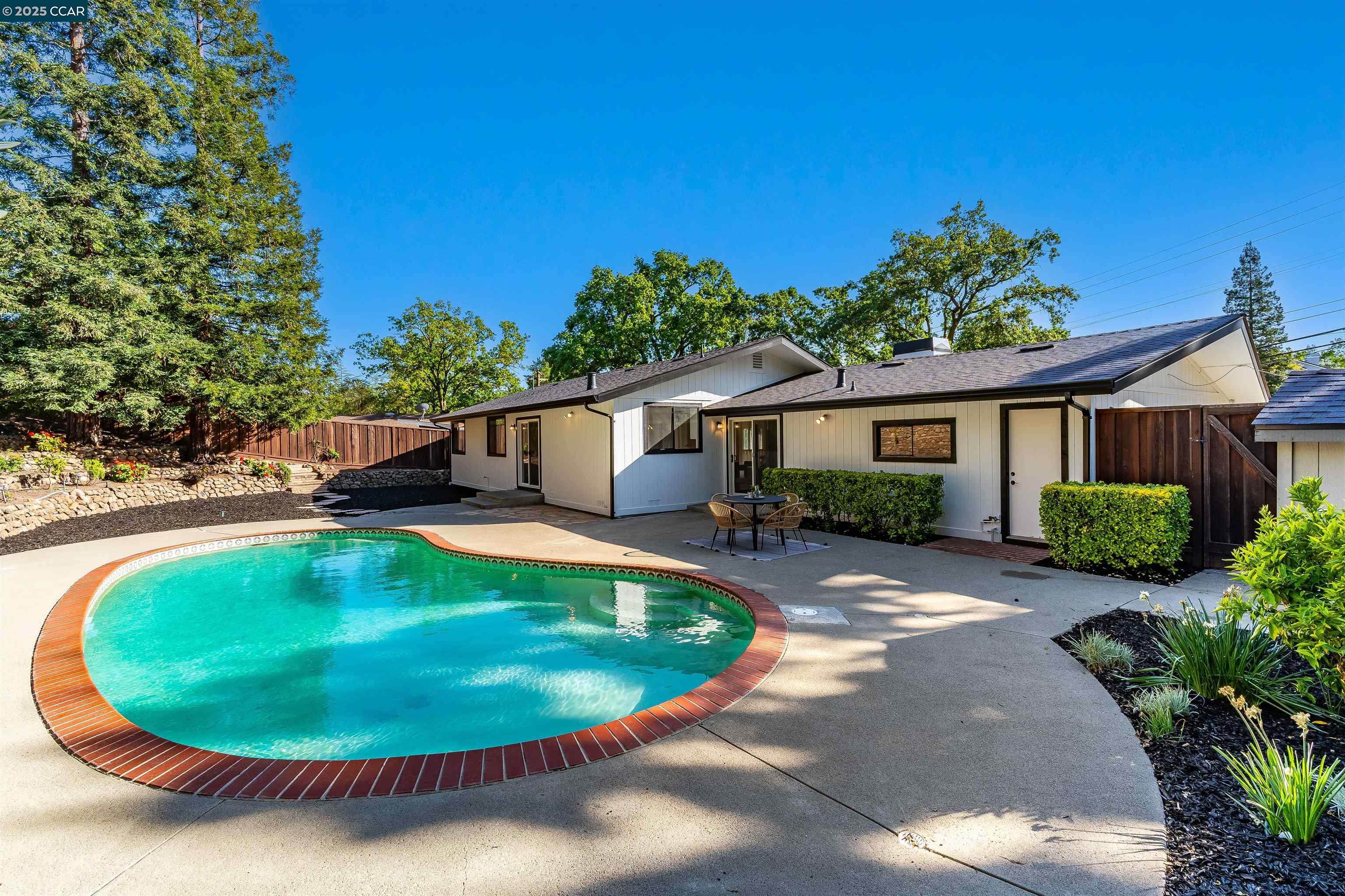 Detail Gallery Image 58 of 60 For 2424 San Miguel Dr, Walnut Creek,  CA 94596 - 4 Beds | 2 Baths