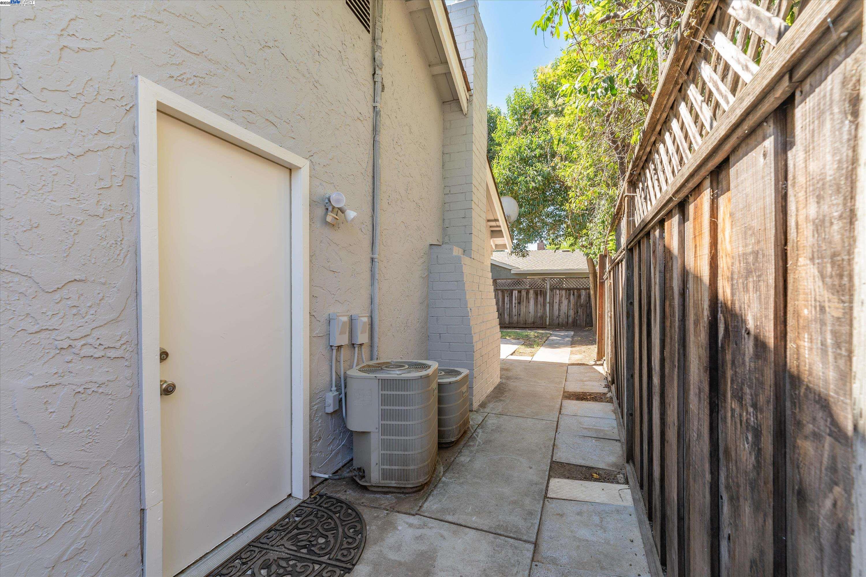 Detail Gallery Image 34 of 36 For 6735 Stephan Ct, Gilroy,  CA 95020 - 5 Beds | 3 Baths