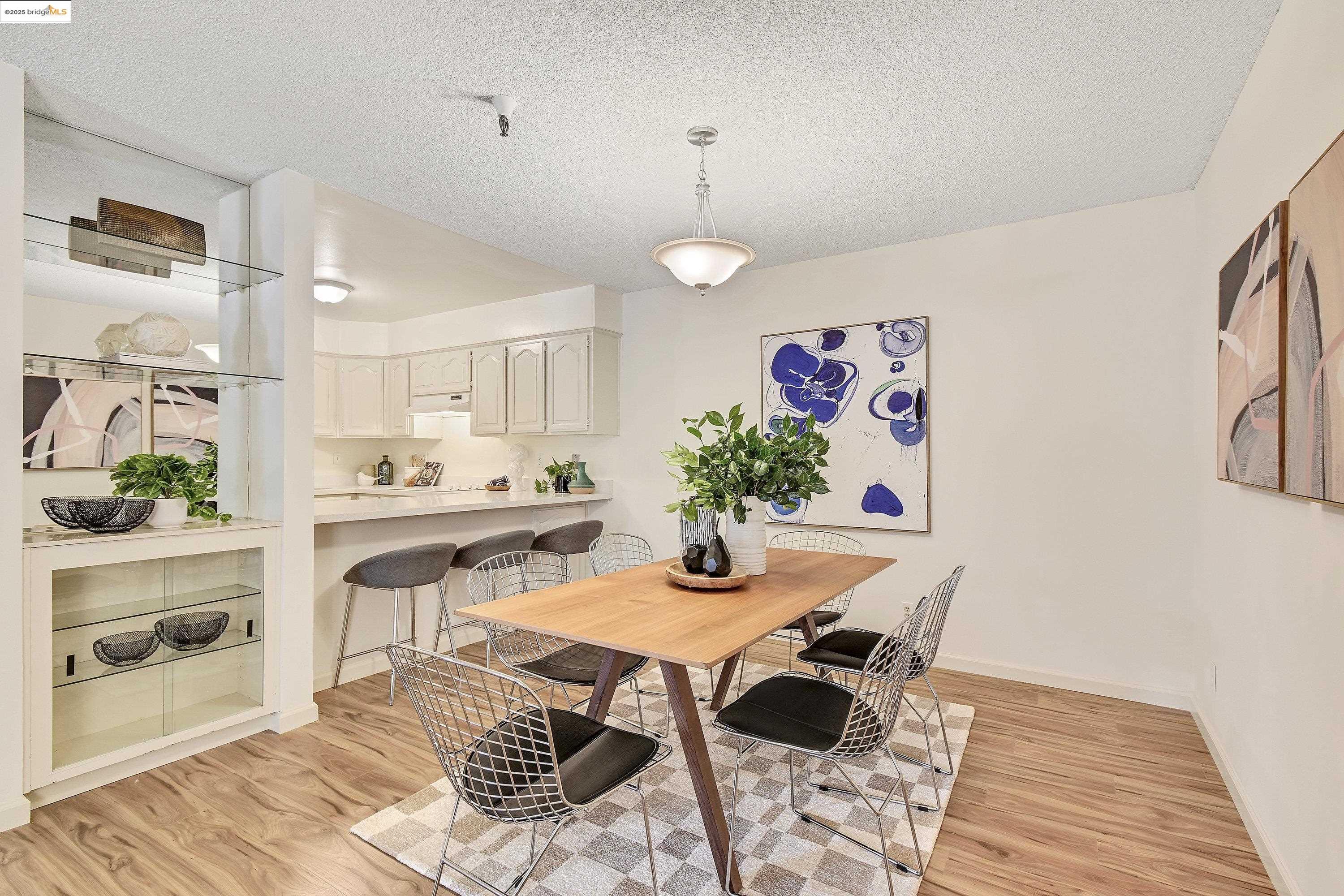 Detail Gallery Image 15 of 43 For 601 Leahy #104,  Redwood City,  CA 94061 - 3 Beds | 2 Baths