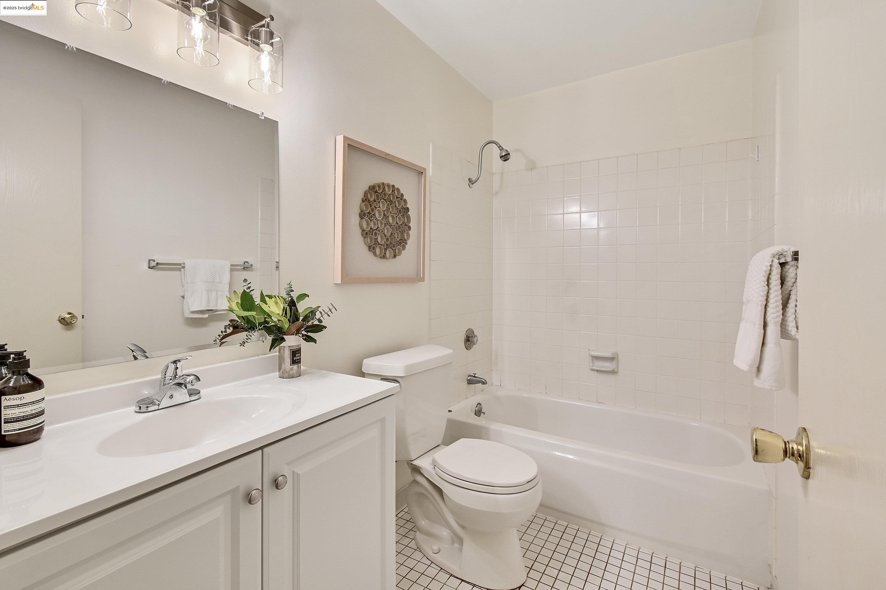 Detail Gallery Image 35 of 43 For 601 Leahy #104,  Redwood City,  CA 94061 - 3 Beds | 2 Baths
