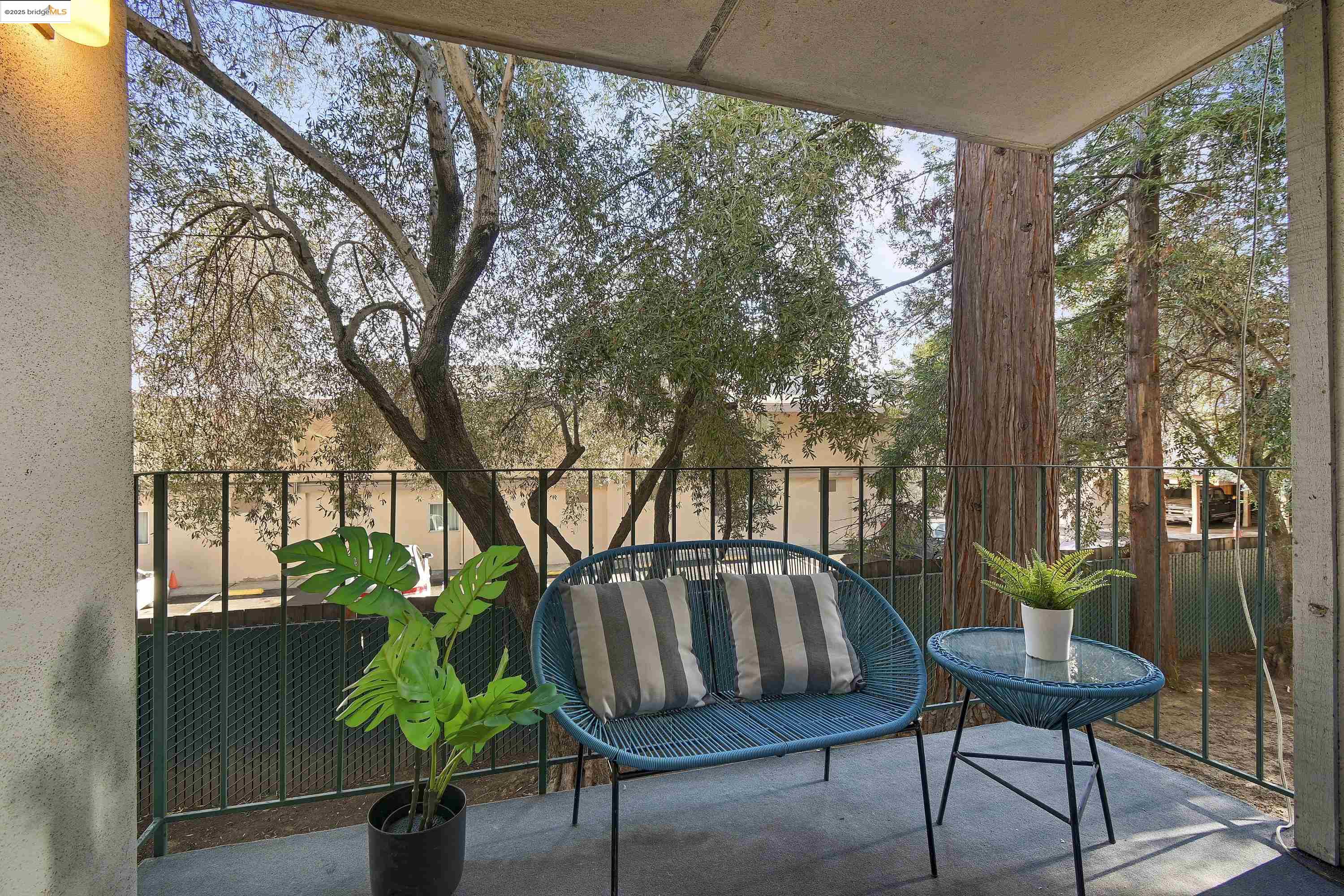 Detail Gallery Image 37 of 43 For 601 Leahy #104,  Redwood City,  CA 94061 - 3 Beds | 2 Baths
