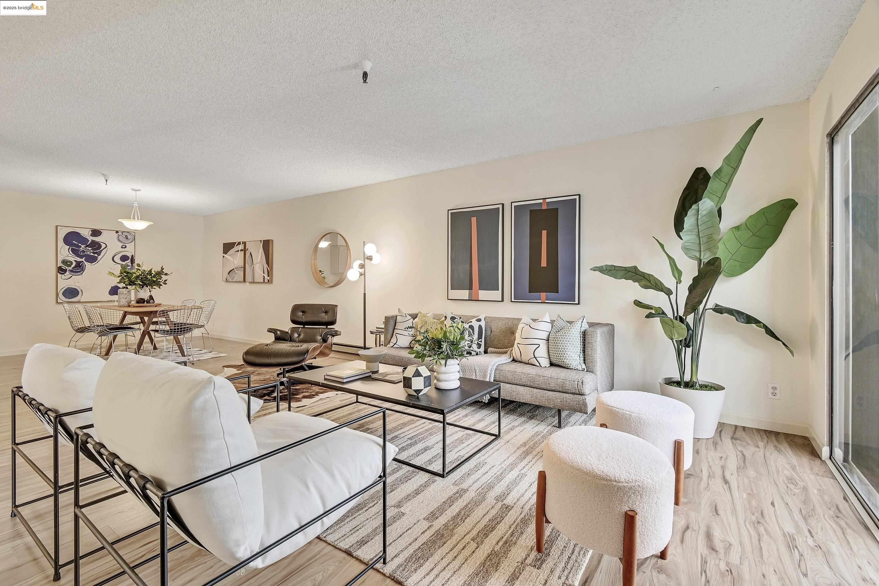 Detail Gallery Image 5 of 43 For 601 Leahy #104,  Redwood City,  CA 94061 - 3 Beds | 2 Baths