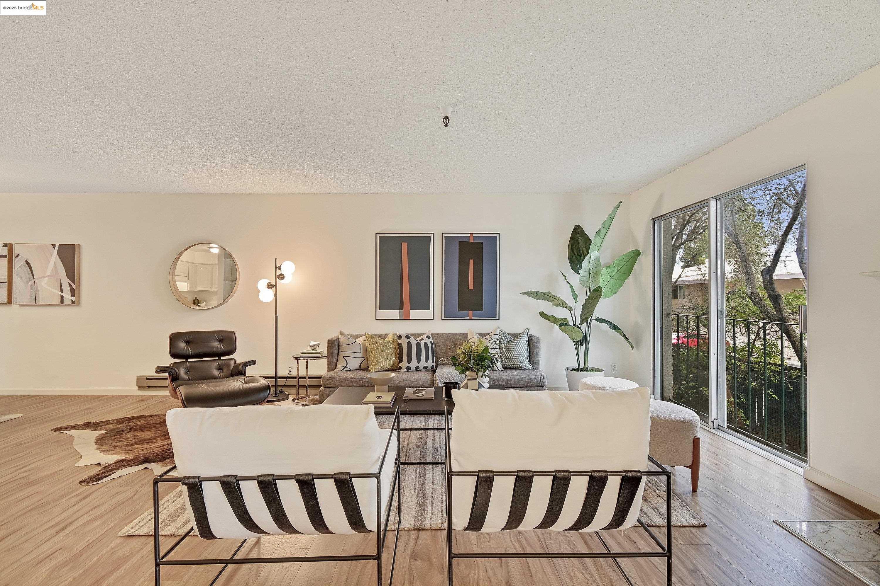 Detail Gallery Image 8 of 43 For 601 Leahy #104,  Redwood City,  CA 94061 - 3 Beds | 2 Baths