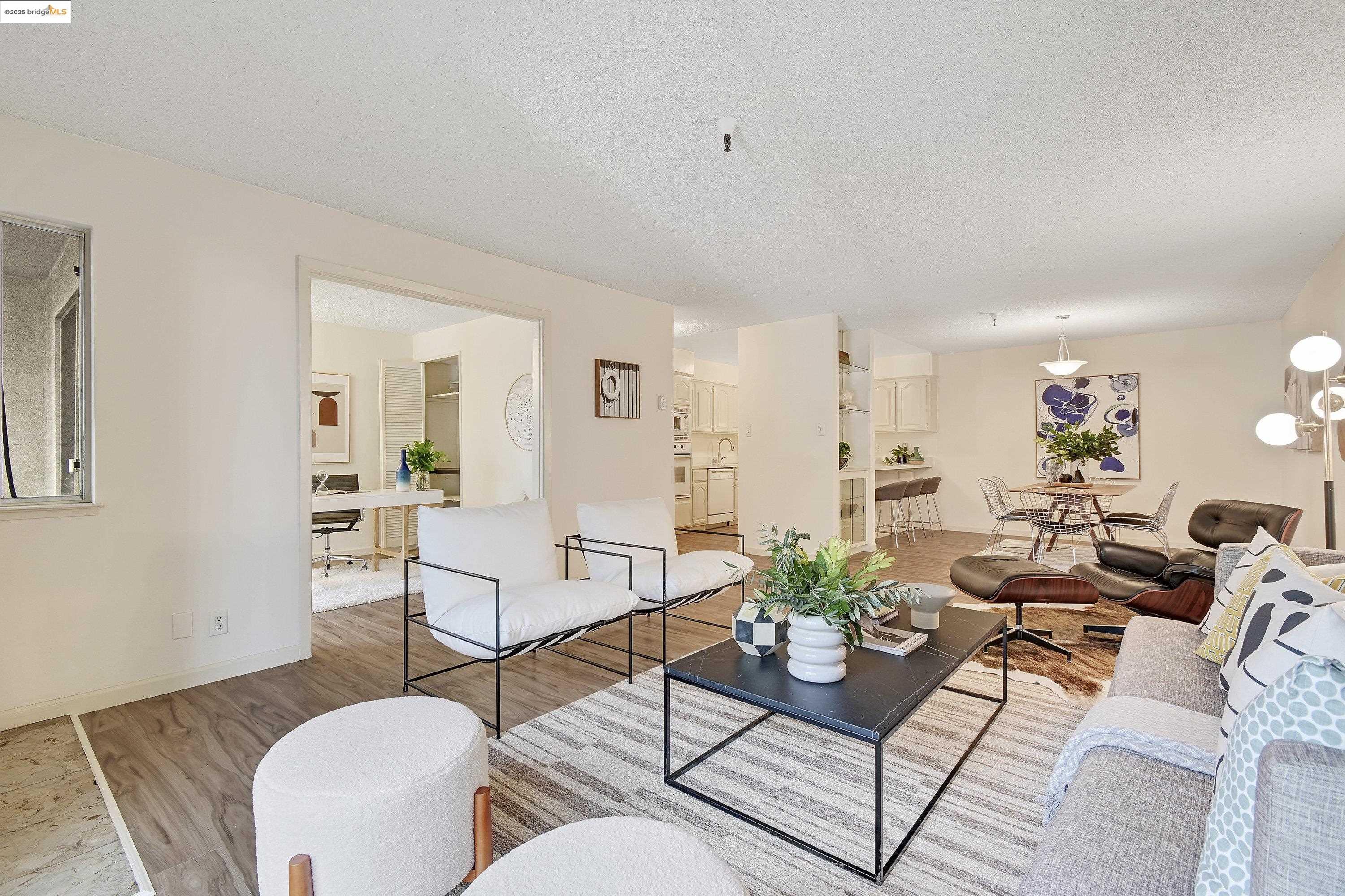 Detail Gallery Image 9 of 43 For 601 Leahy #104,  Redwood City,  CA 94061 - 3 Beds | 2 Baths