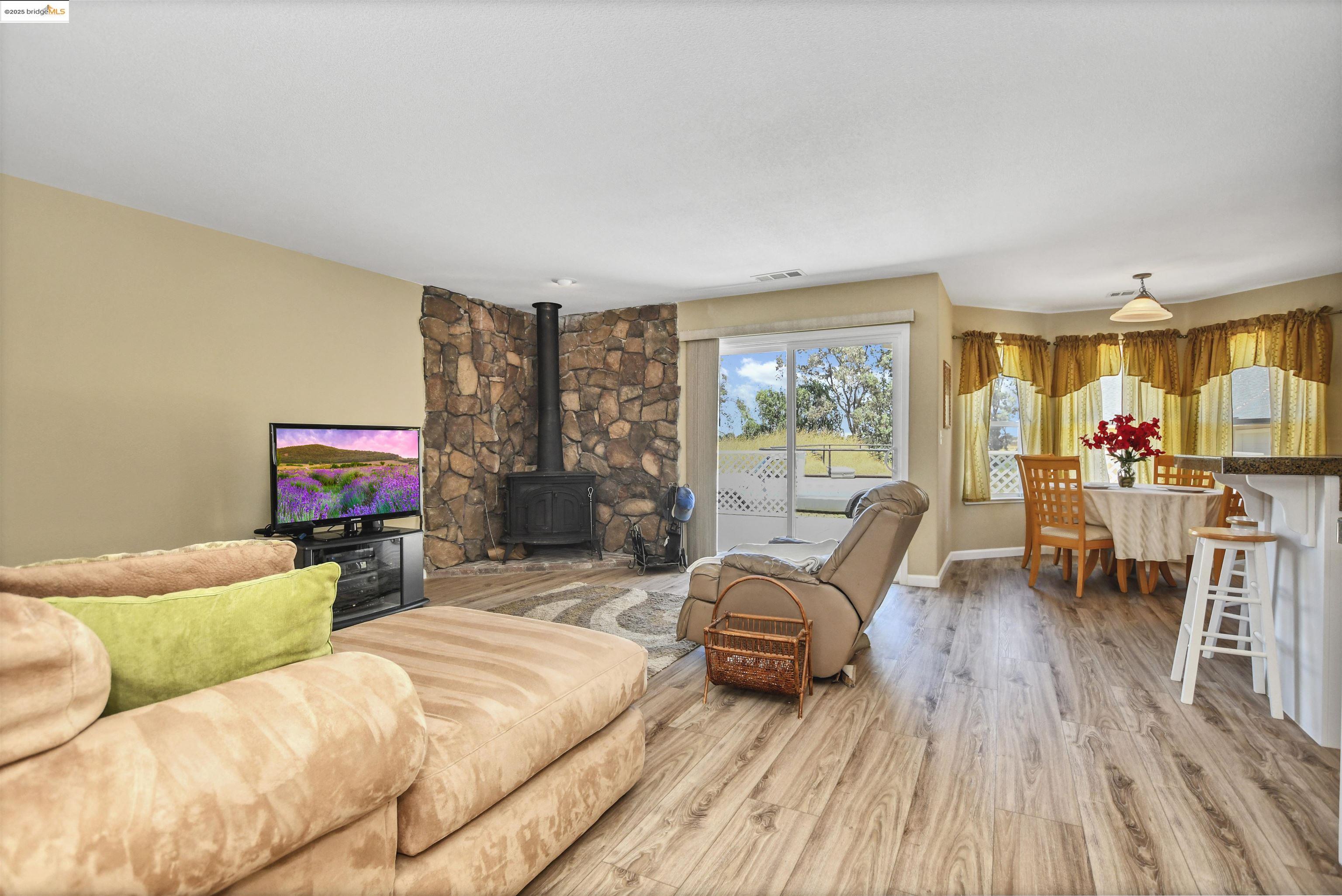 Detail Gallery Image 15 of 30 For 470 Coletas Way, Byron,  CA 94514 - 4 Beds | 2 Baths